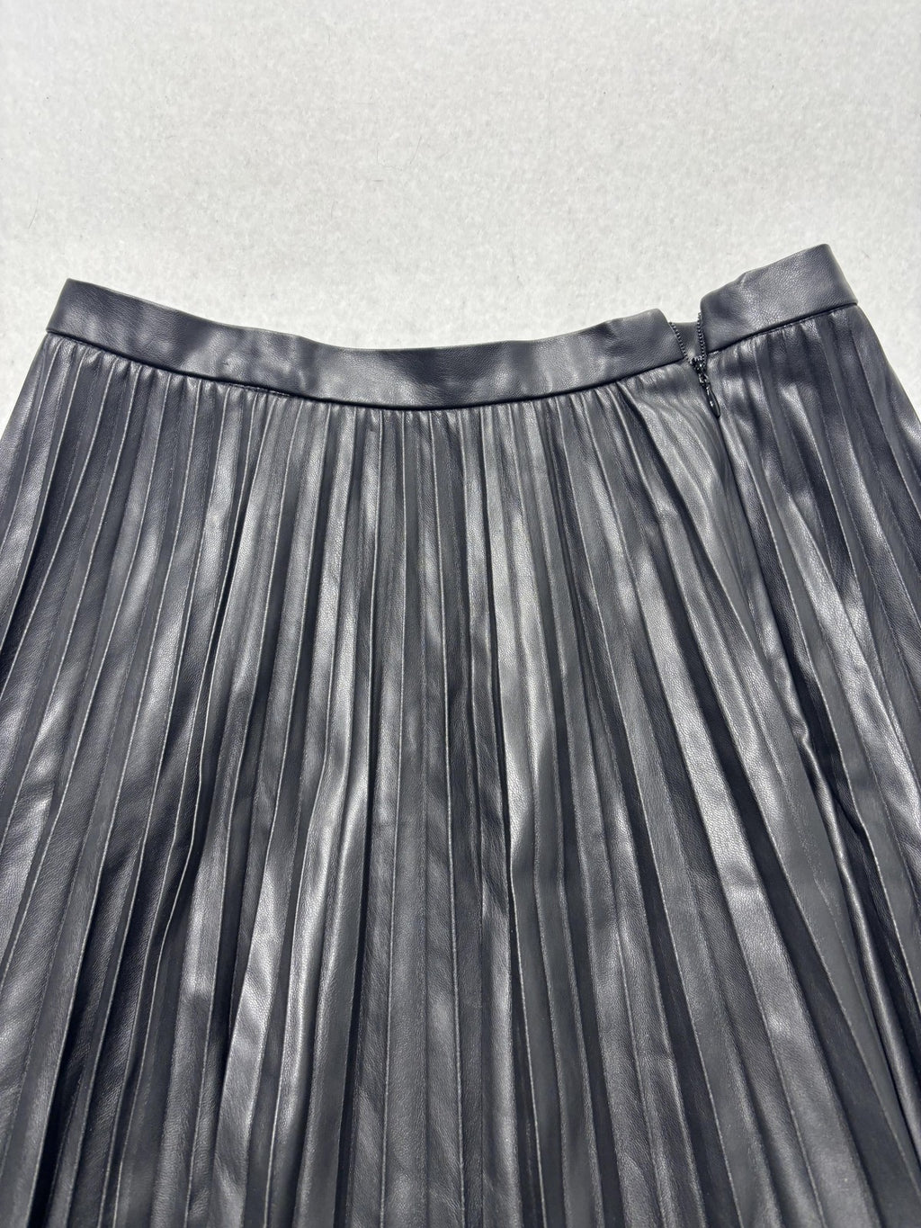 French Connection Skirt Womens 6 Black Faux Leather Pleated Mini Skater Party
