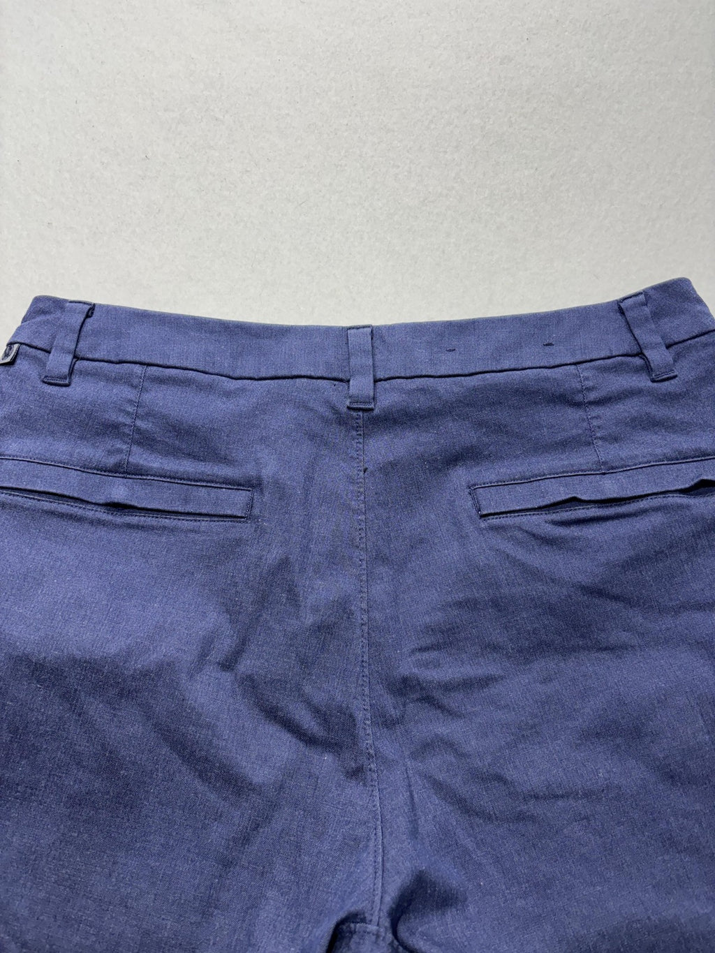 Lululemon Chino Shorts Mens 34 Blue 9" Inseam Stretch Casual Travel Outdoor