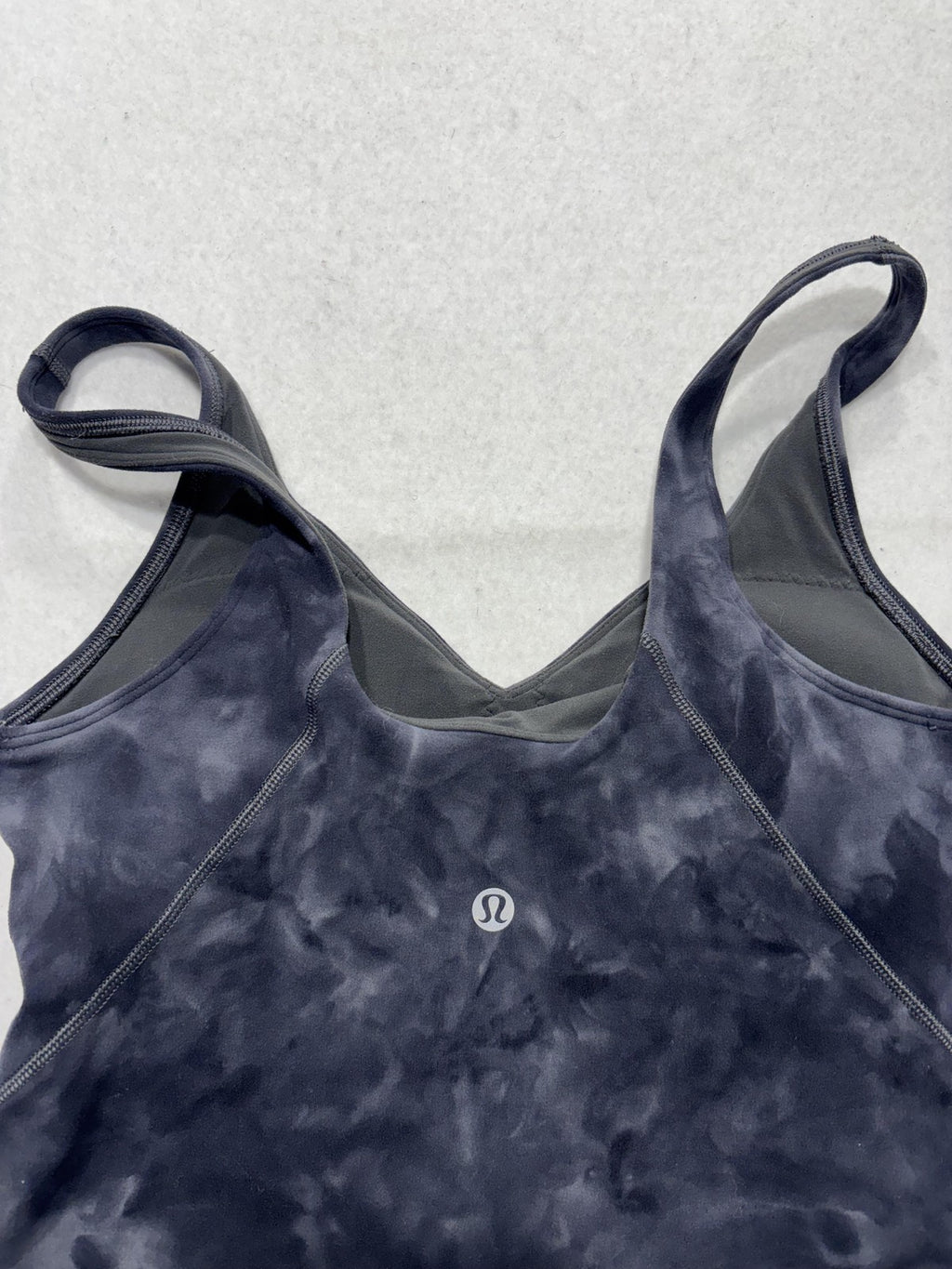 Lululemon Sports Bra Womens 6 Gray Tie Dye Longline V Neck Yoga Athletic Top