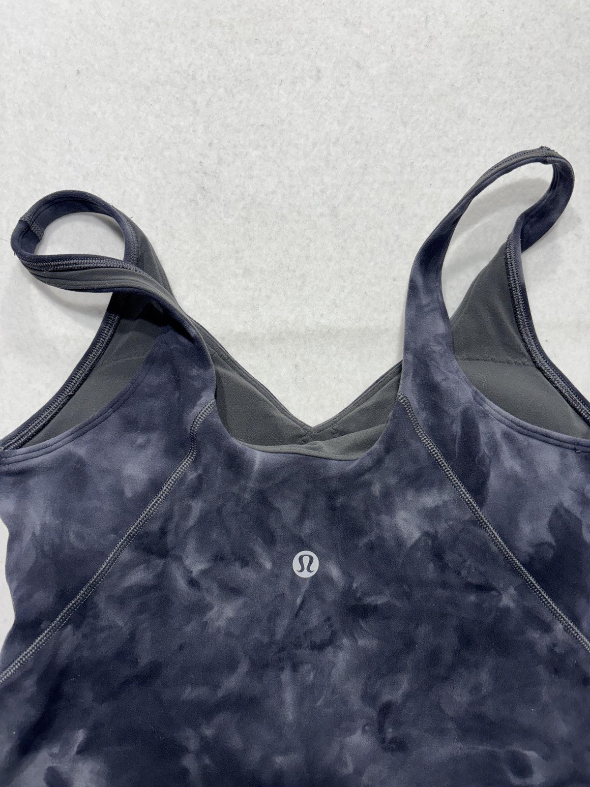 Lululemon Sports Bra Womens 6 Gray Tie Dye Longline V Neck Yoga Athletic Top