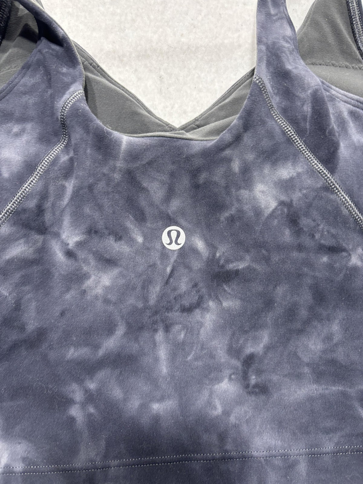 Lululemon Sports Bra Womens 6 Gray Tie Dye Longline V Neck Yoga Athletic Top
