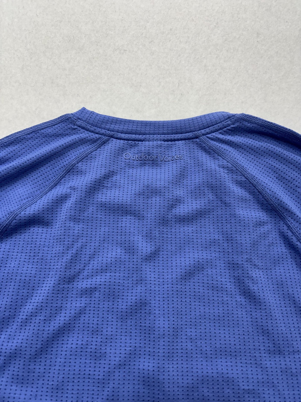 Outdoor Voices ThinkFast Shirt Mens XS Blue Mesh Short Sleeve Running Athletic