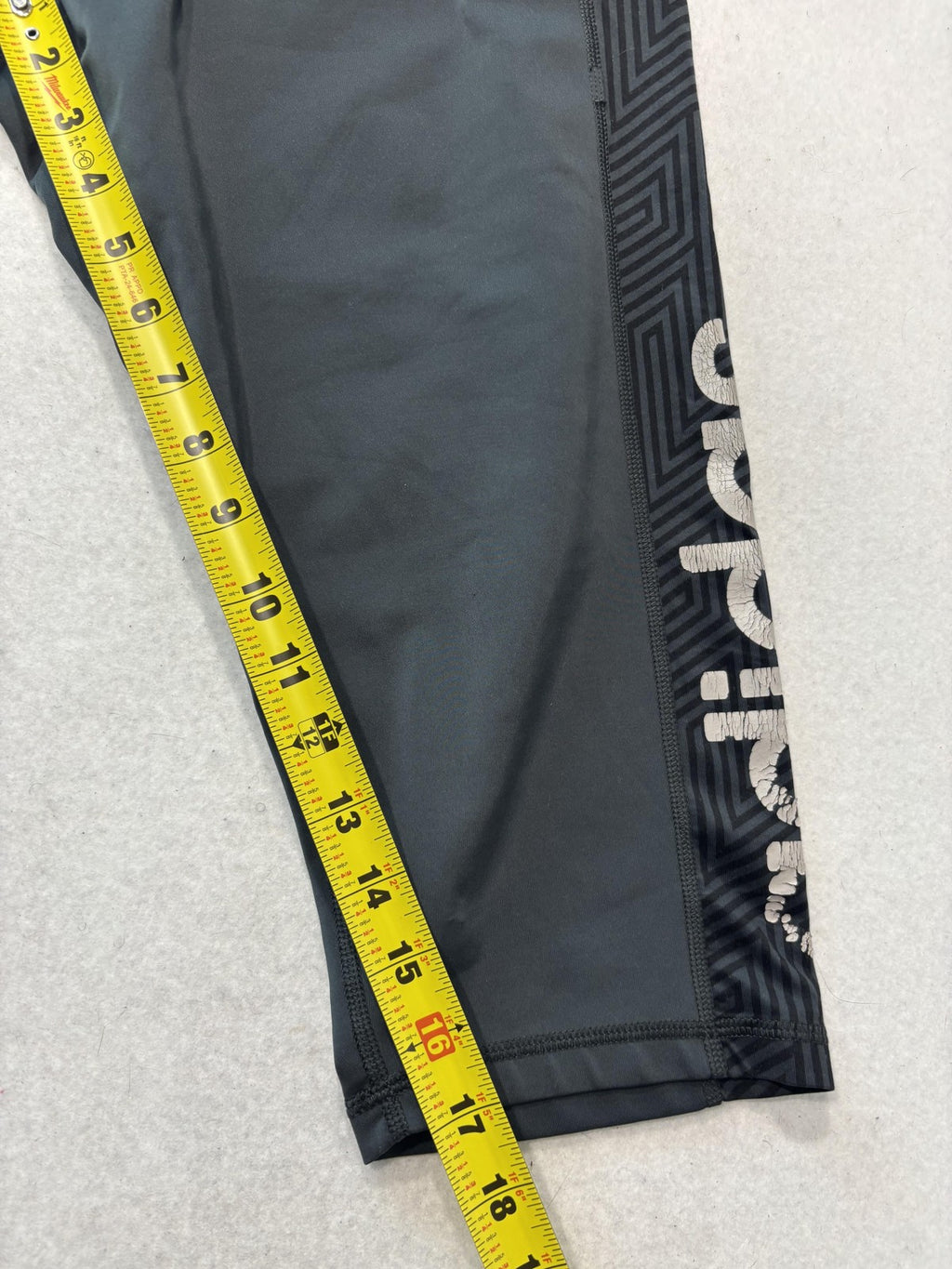Adidas Leggings Mens XL Gray Techfit Compression 3/4 Length Athletic Running
