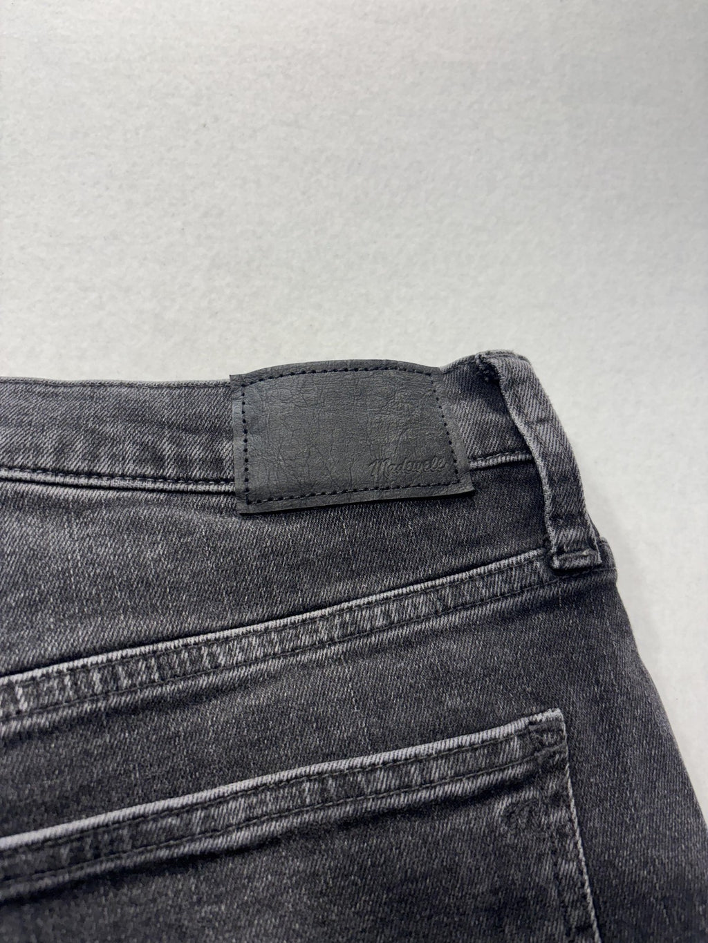 Madewell Jeans Womens 30 Charcoal Wash Mid Rise Stovepipe Raw Hem Stretch 30x28