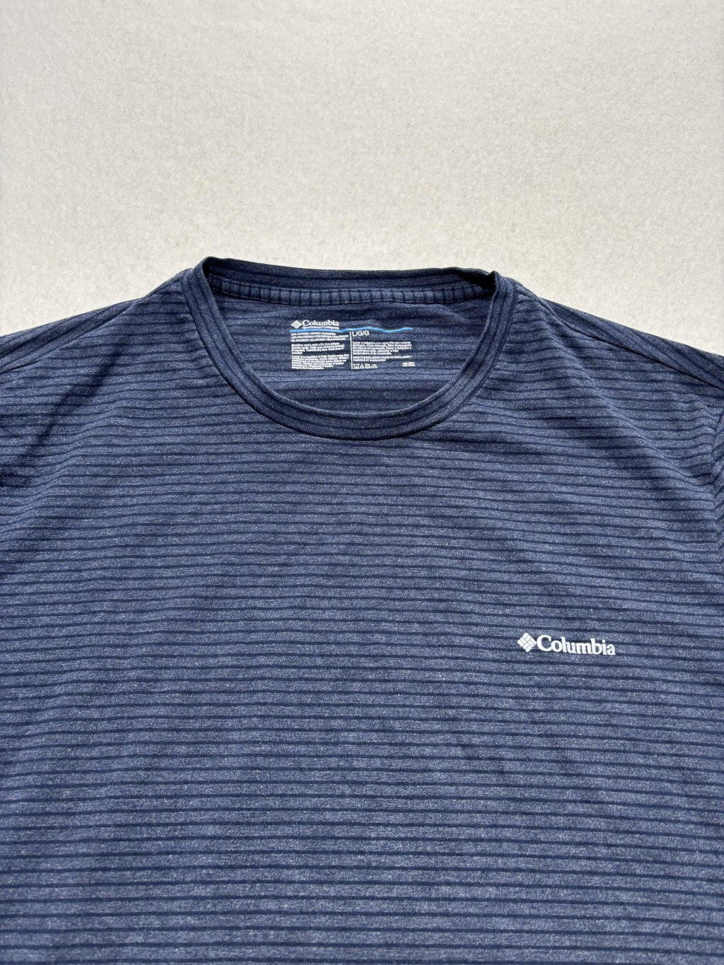 Columbia Shirt Mens Large Blue Striped Crew Neck Short Sleeve Logo Tee Casual