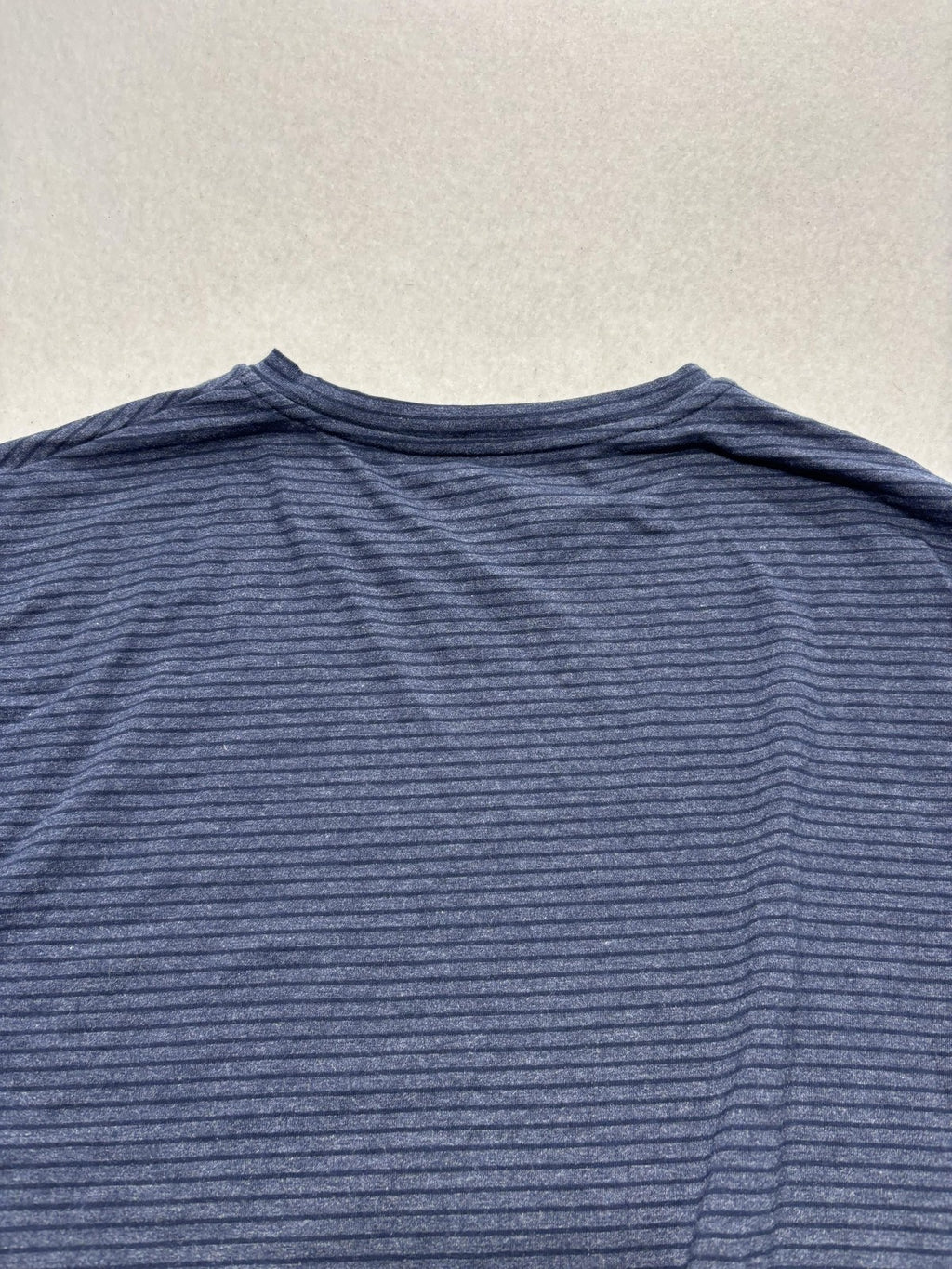 Columbia Shirt Mens Large Blue Striped Crew Neck Short Sleeve Logo Tee Casual