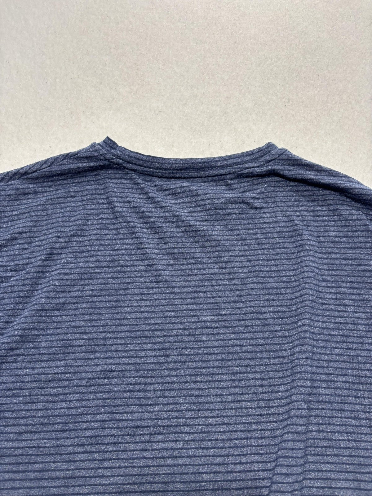 Columbia Shirt Mens Large Blue Striped Crew Neck Short Sleeve Logo Tee Casual