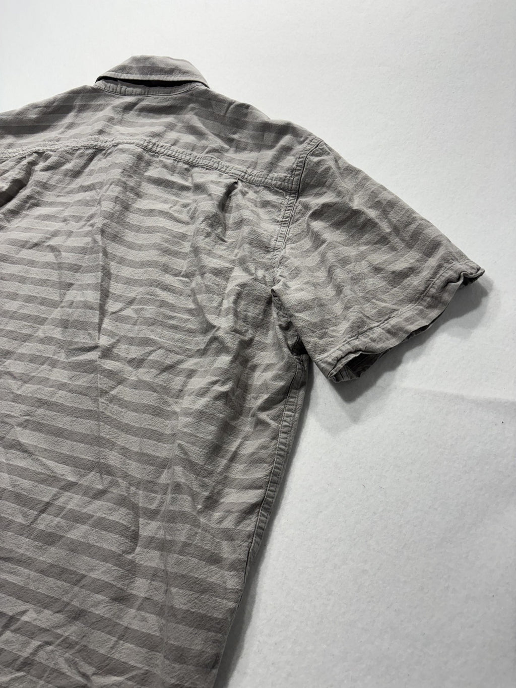 Carhartt Shirt Mens XL Gray Striped Loose Fit Short Sleeve Button Up Workwear