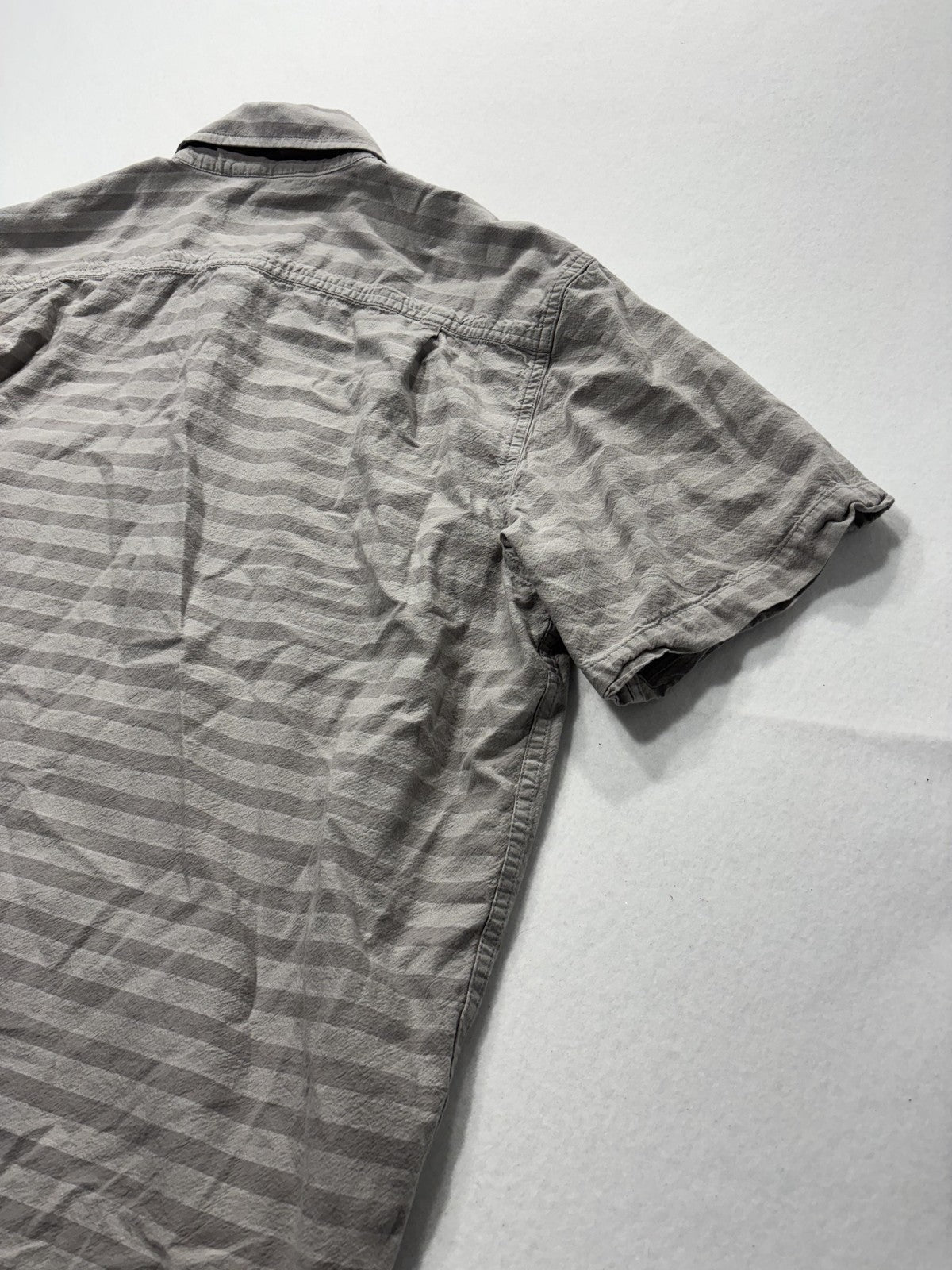 Carhartt Shirt Mens XL Gray Striped Loose Fit Short Sleeve Button Up Workwear