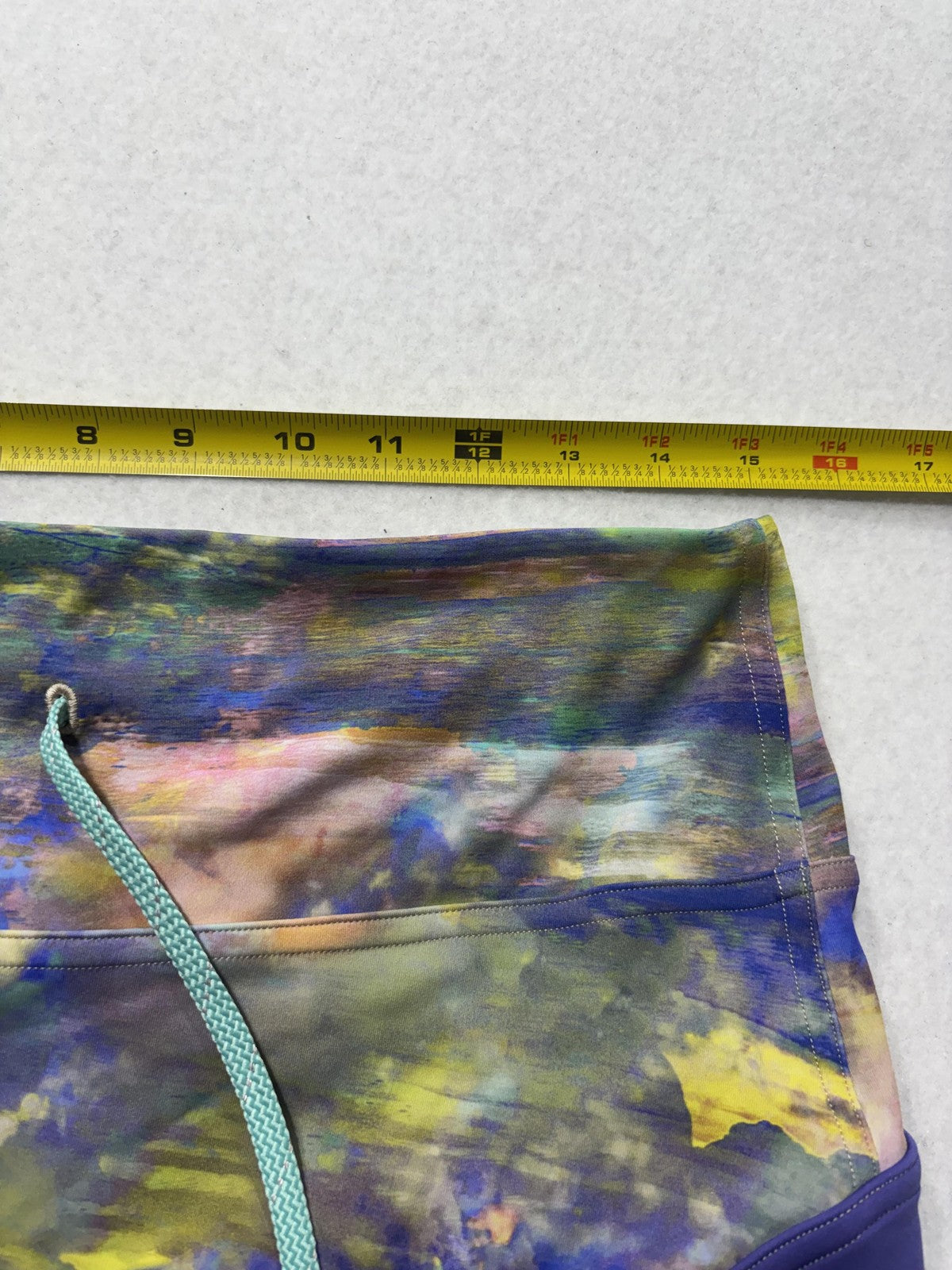 Lululemon Shorts Womens 12 Multicolor Colorblock Drawstring Running Athletic