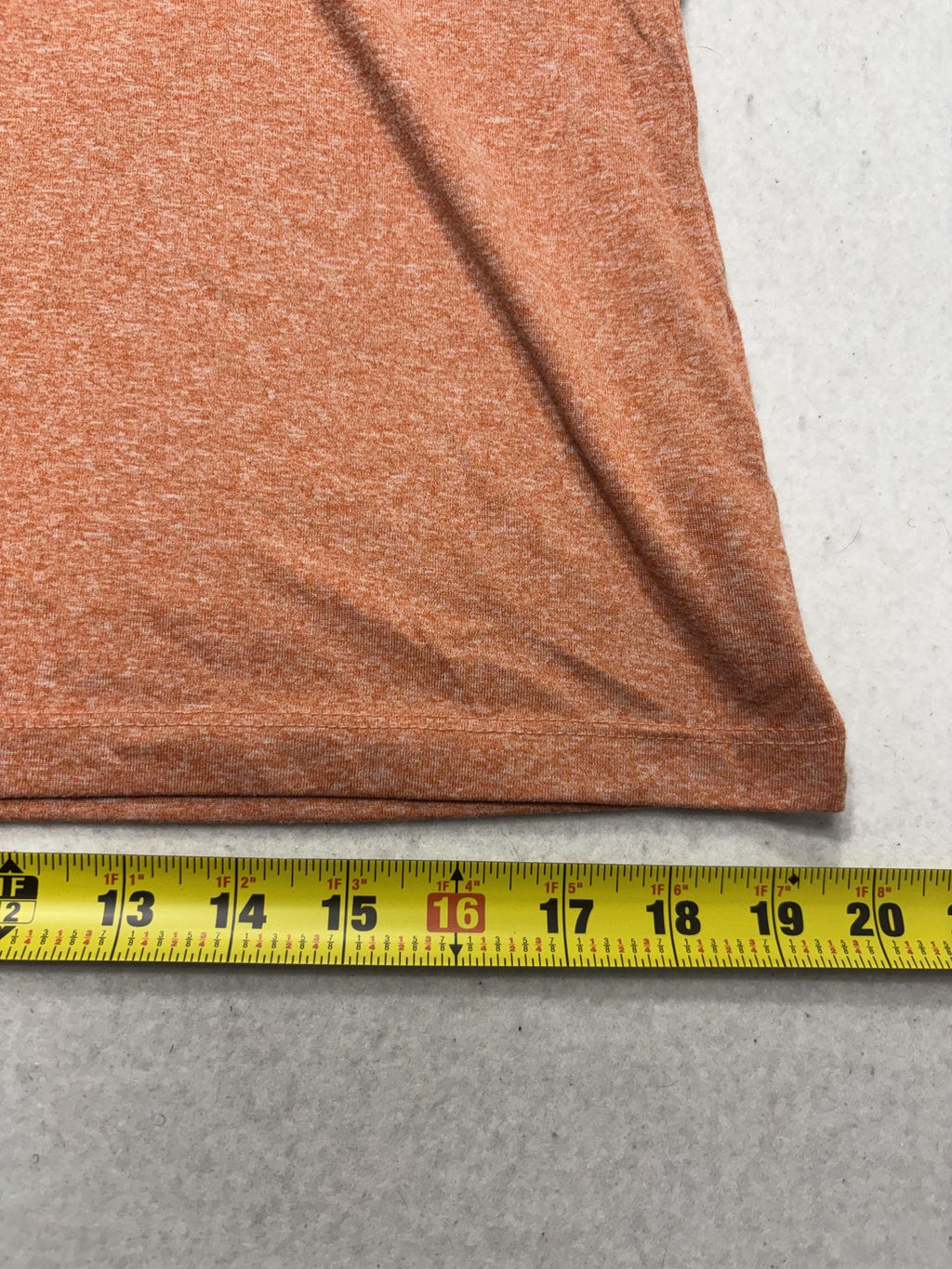 Nike Dri-FIT Shirt Mens Medium Orange The Nike Tee Short Sleeve Lightweight