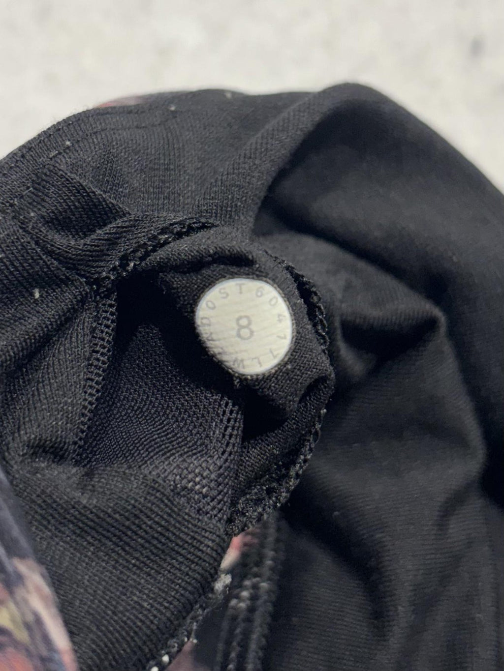 Lululemon Sports Bra Womens 8 Multicolor Floral Strappy Crossback Yoga Athletic