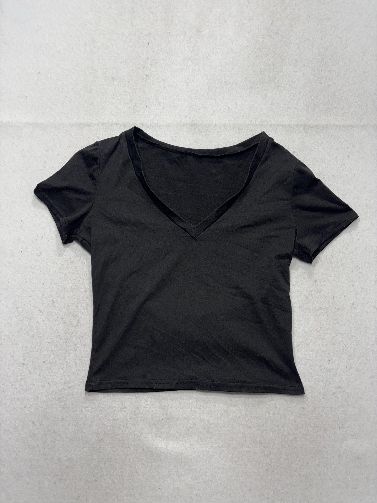 Black V Neck Short Sleeve Cropped Stretch Tee Shirt Womens Medium C187VOV657
