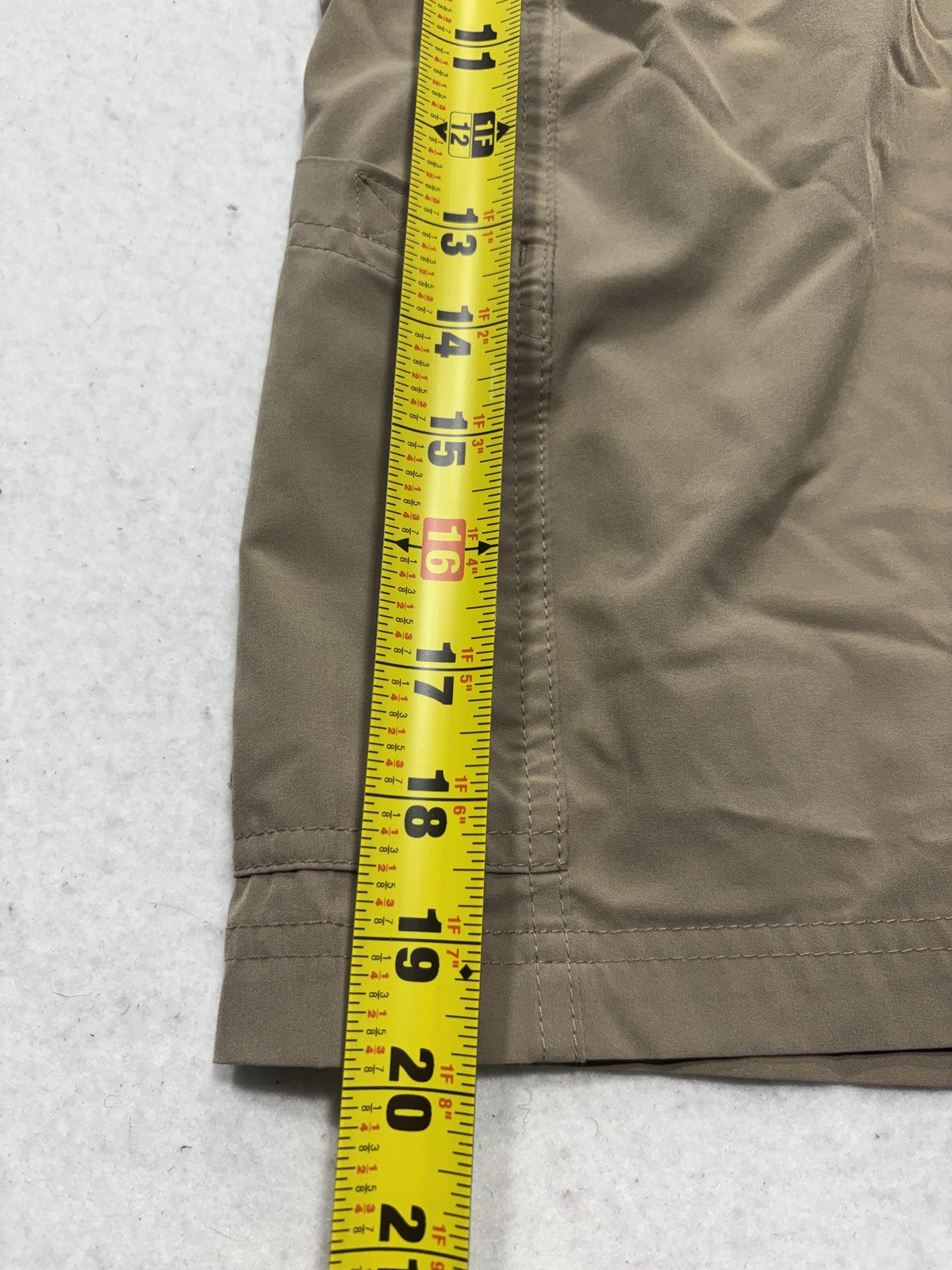 Magellan Outdoors Shorts Mens Small Brown 7" Inseam Fishing Water Repellent