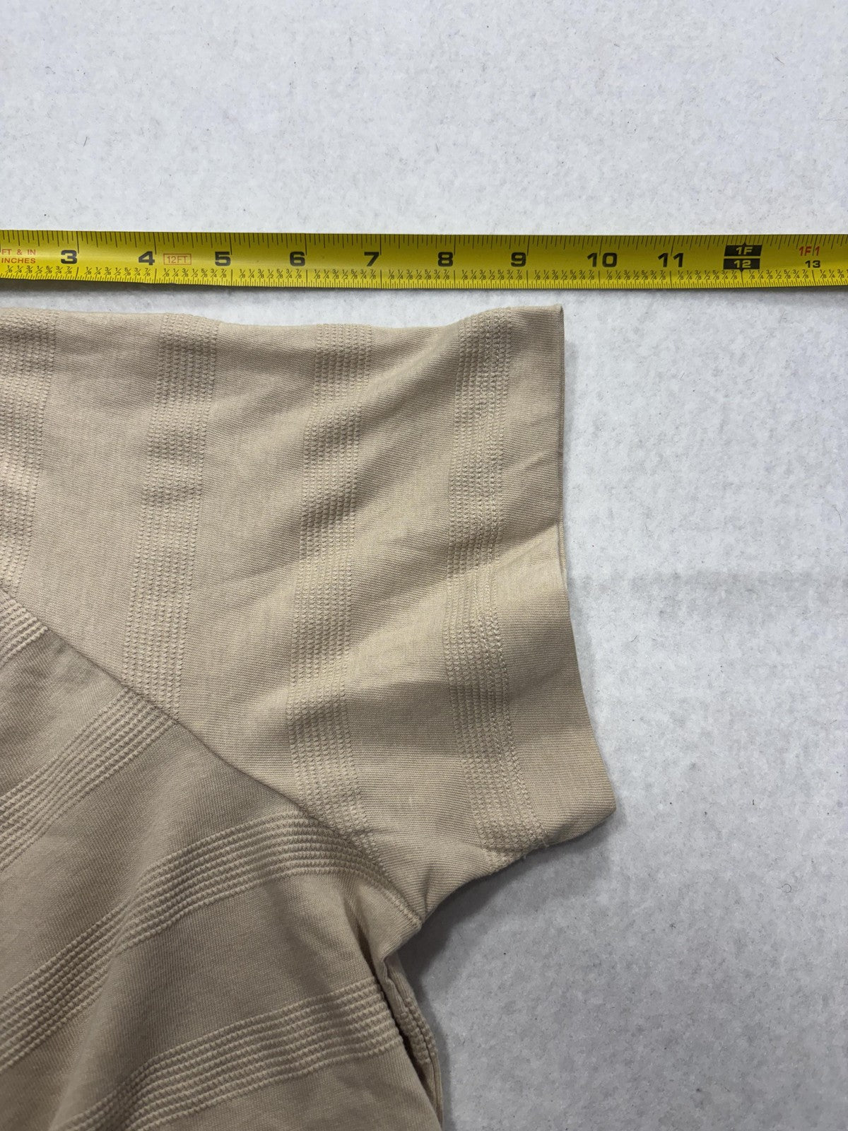 Michael Kors Shirt Mens Large Beige Textured Stripe Crew Neck Short Sleeve Tee