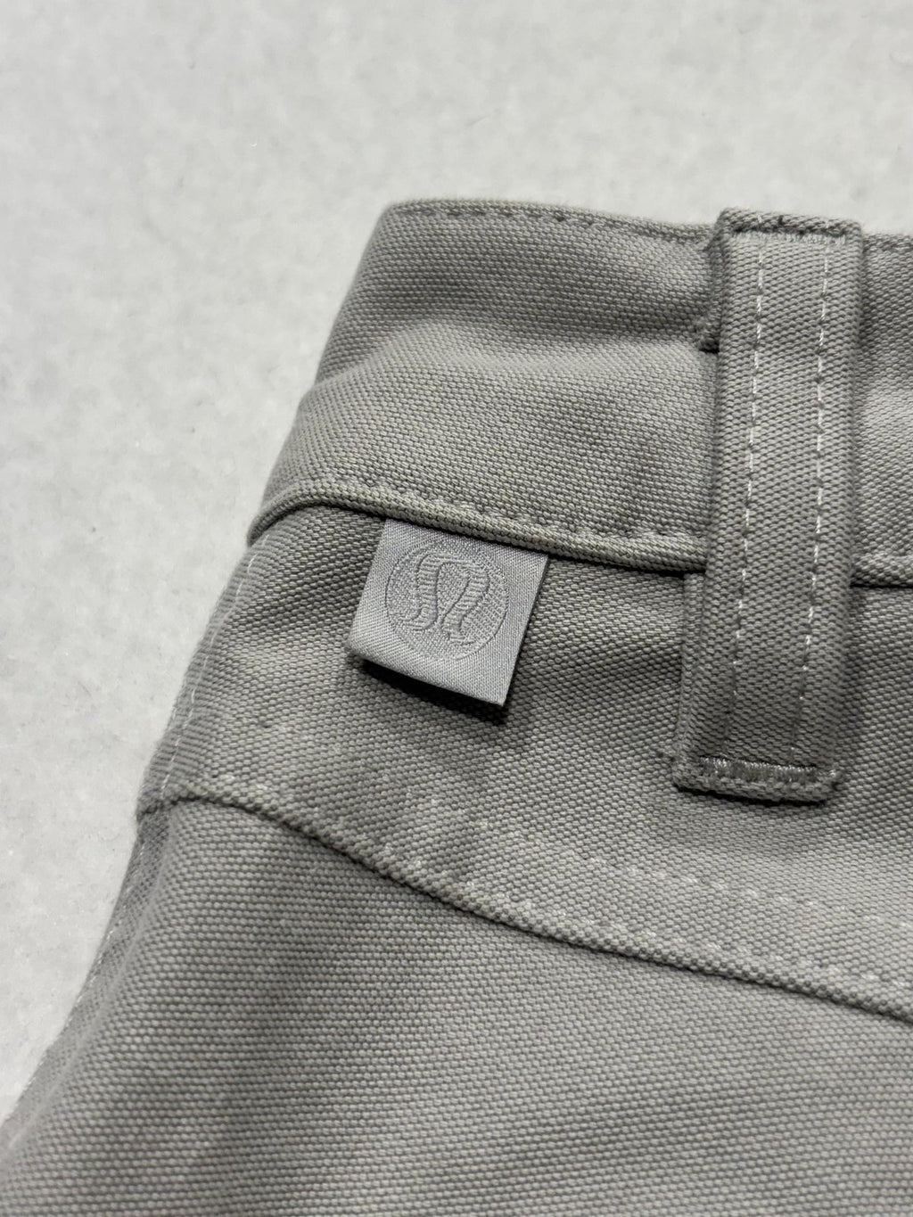 Lululemon Chino Pants Mens 28x30 Gray Slim Straight Stretch Casual Outdoor