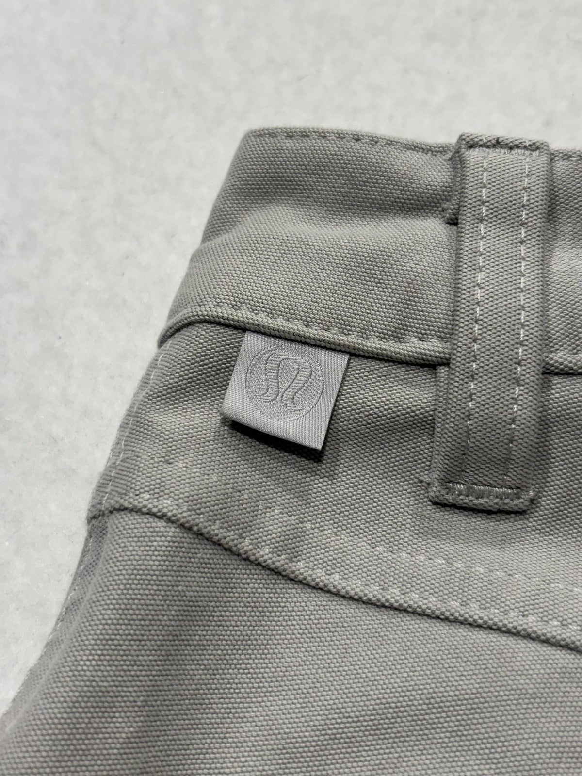 Lululemon Chino Pants Mens 28x30 Gray Slim Straight Stretch Casual Outdoor