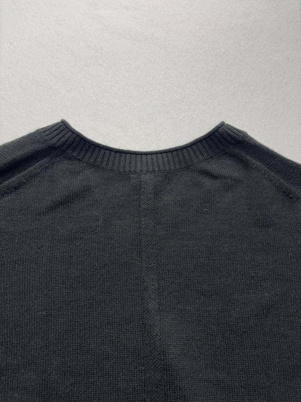 Banana Republic Sweater Mens 2XL Gray V Neck Lightweight Knit Pullover Casual