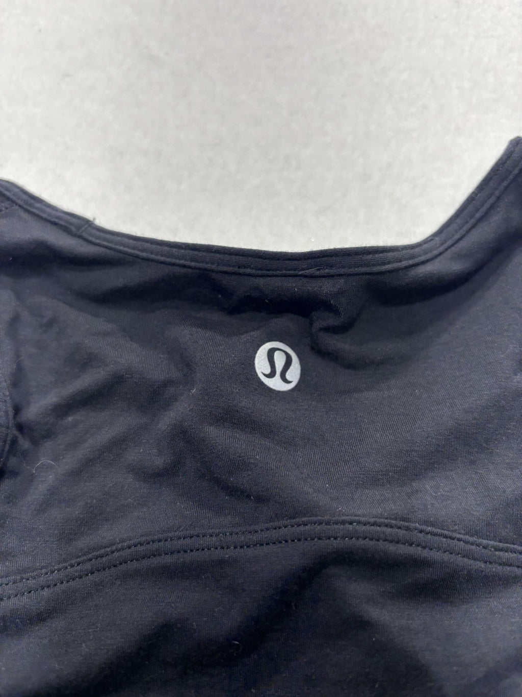 Lululemon Shirt Womens 4 Black Cold Shoulder Crew Neck Cropped Stretch Tee Top