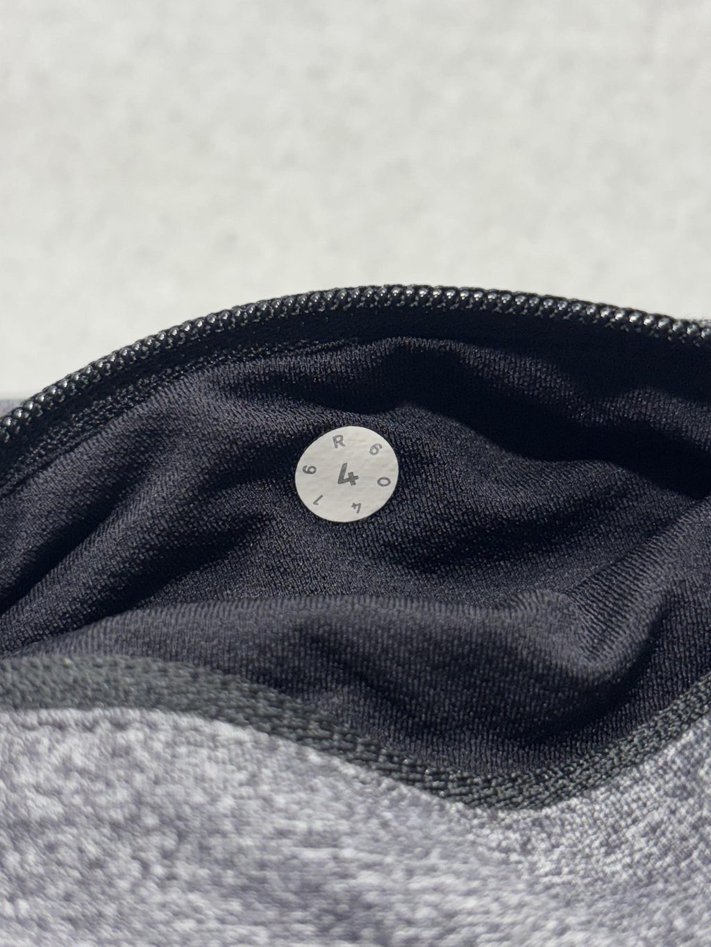 Lululemon Leggings Womens 4 Gray Colorblock Cropped Zip Pocket Running Athletic