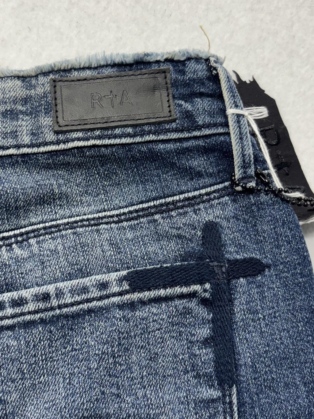 RtA Jot Jeans Womens 24 Blue Medium Wash Slim Skinny Raw Hem WS7103-102INDWH