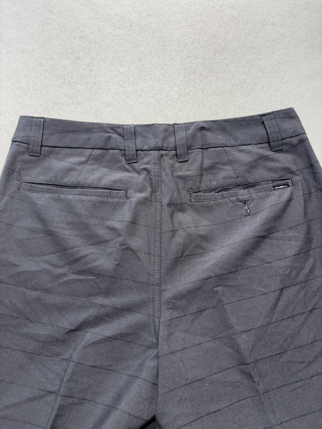 O'Neill Chino Shorts Mens 34 Gray 9" Inseam Striped Stretch Casual Travel