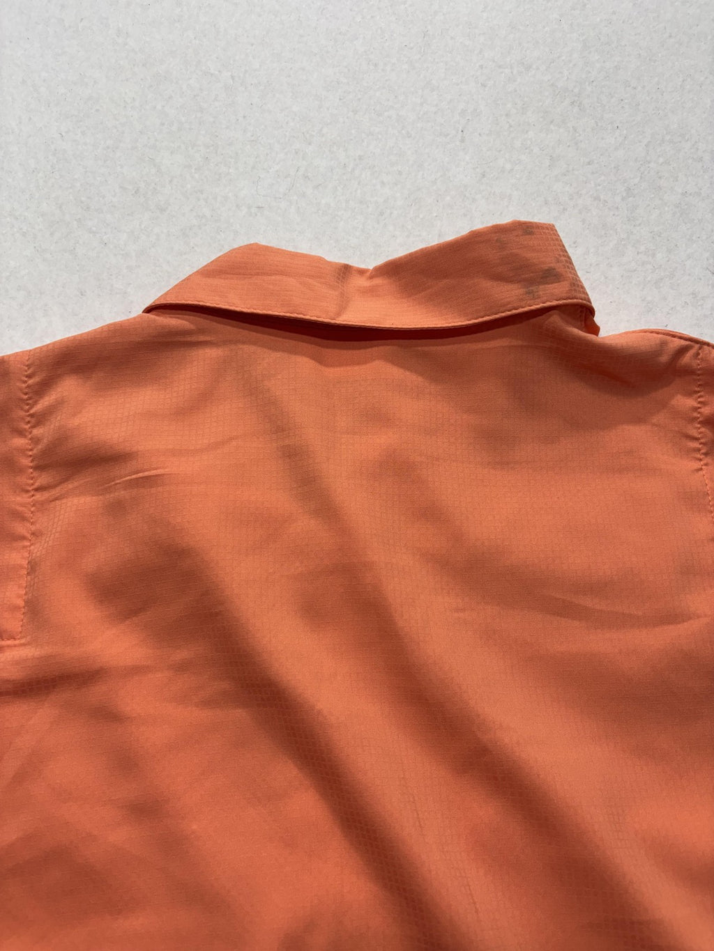 Columbia PFG Omni-Shade Shirt Mens Small Orange Short Sleeve Fishing Button Up