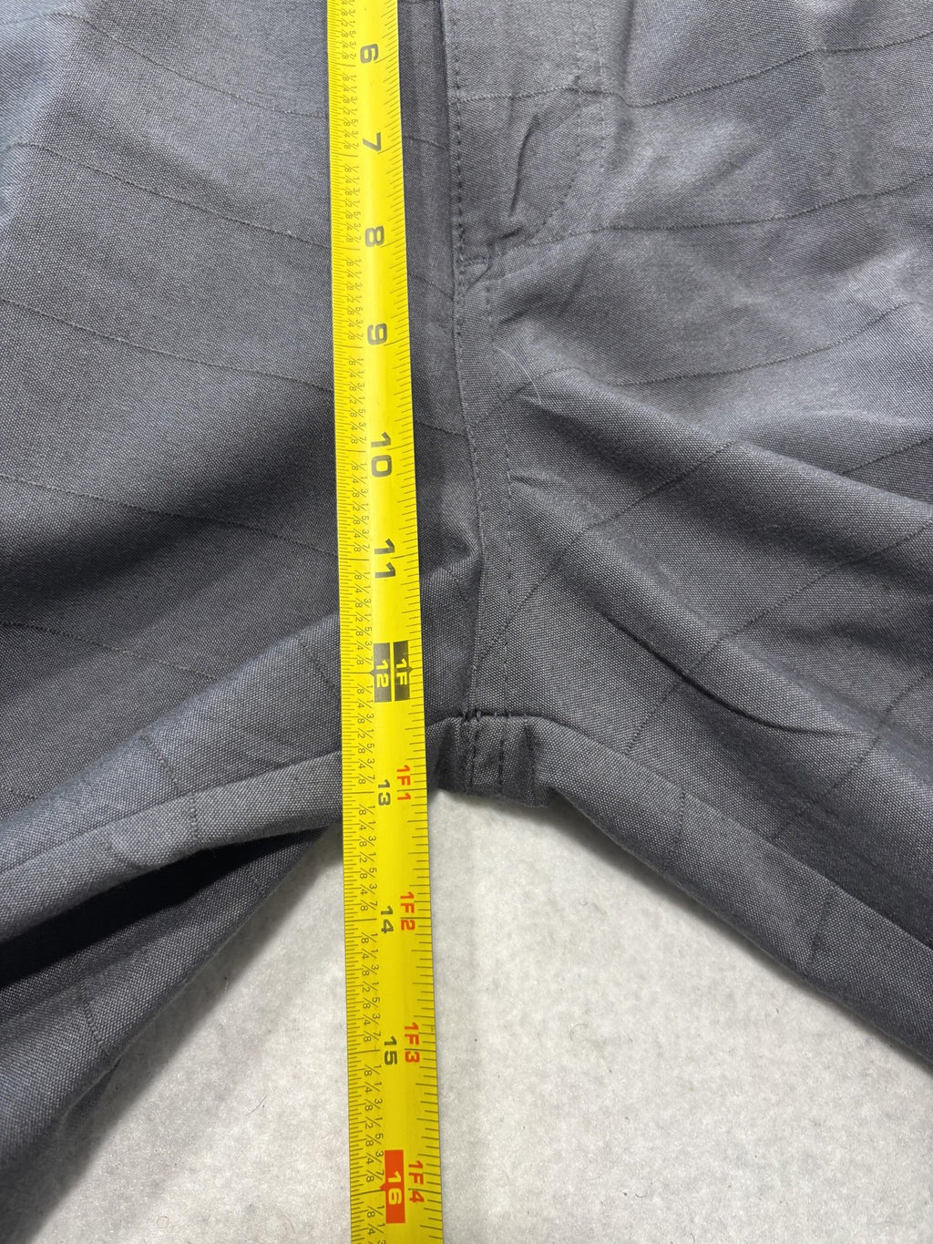 O'Neill Chino Shorts Mens 34 Gray 9" Inseam Striped Stretch Casual Travel
