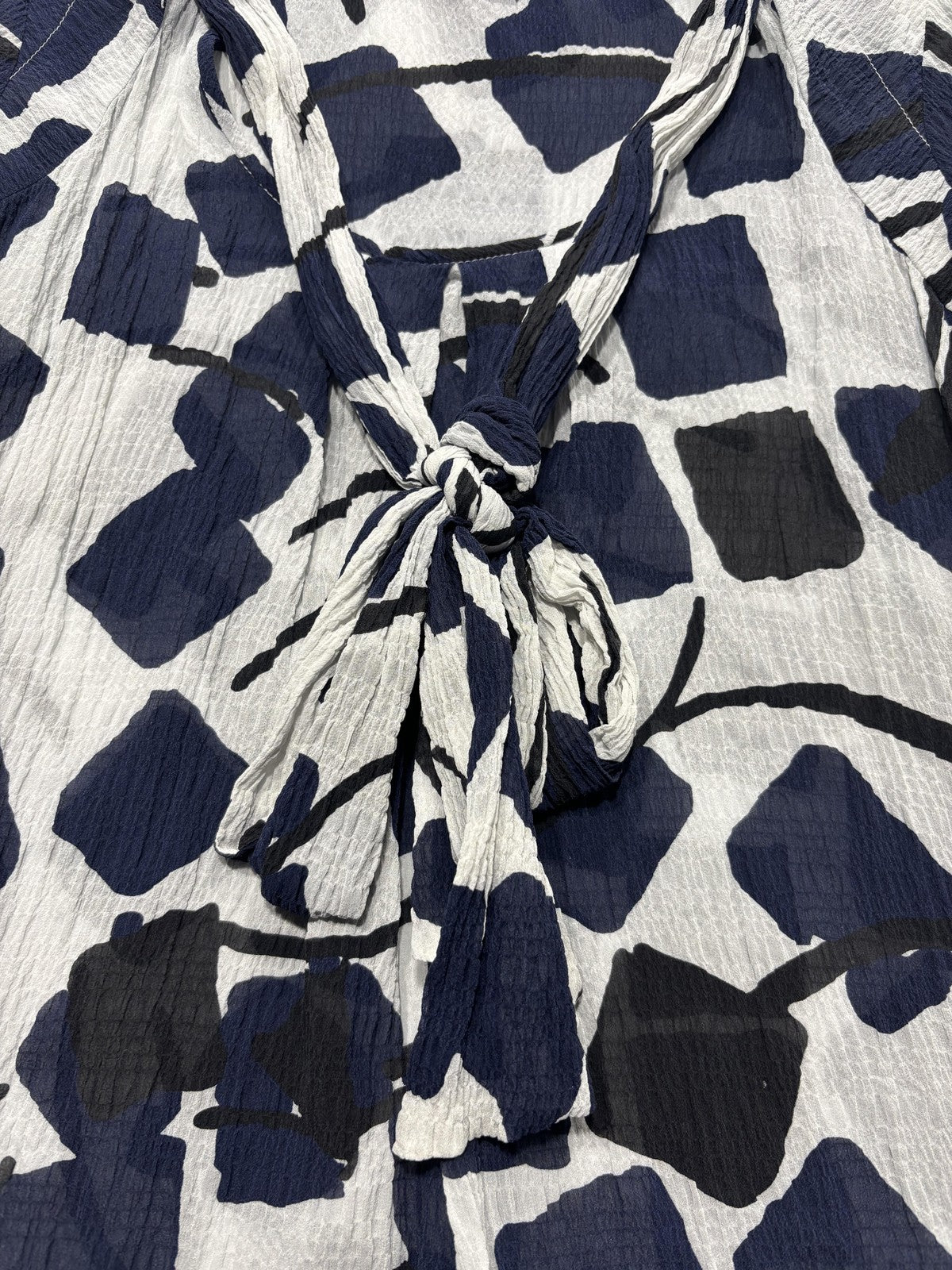 Diane Von Furstenberg Blouse Womens 0 Blue Silk Geometric V Neck Tie Tunic Top