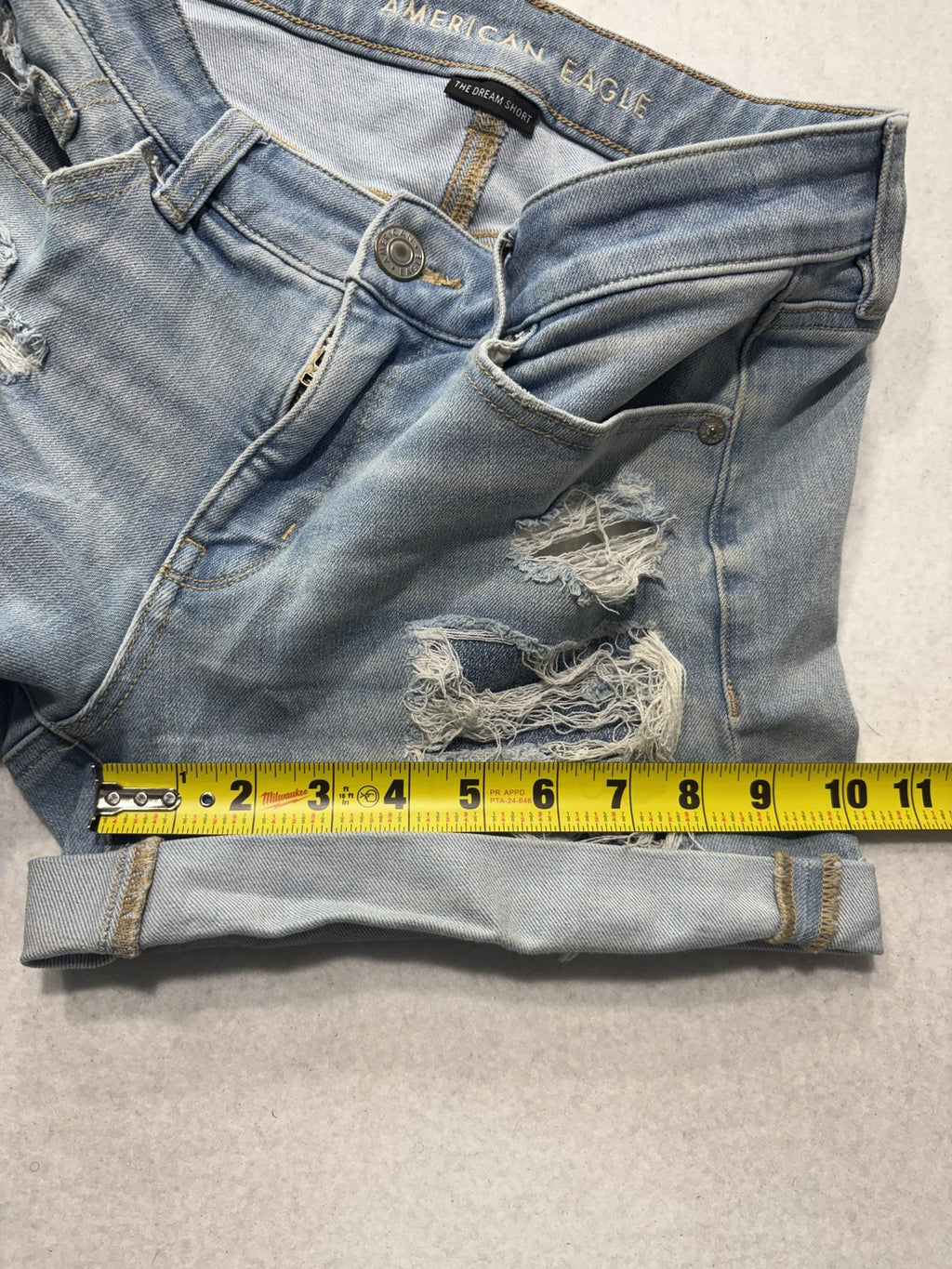 American Eagle Dream Short Womens 8 Blue Distressed Cut Off Denim MIDI