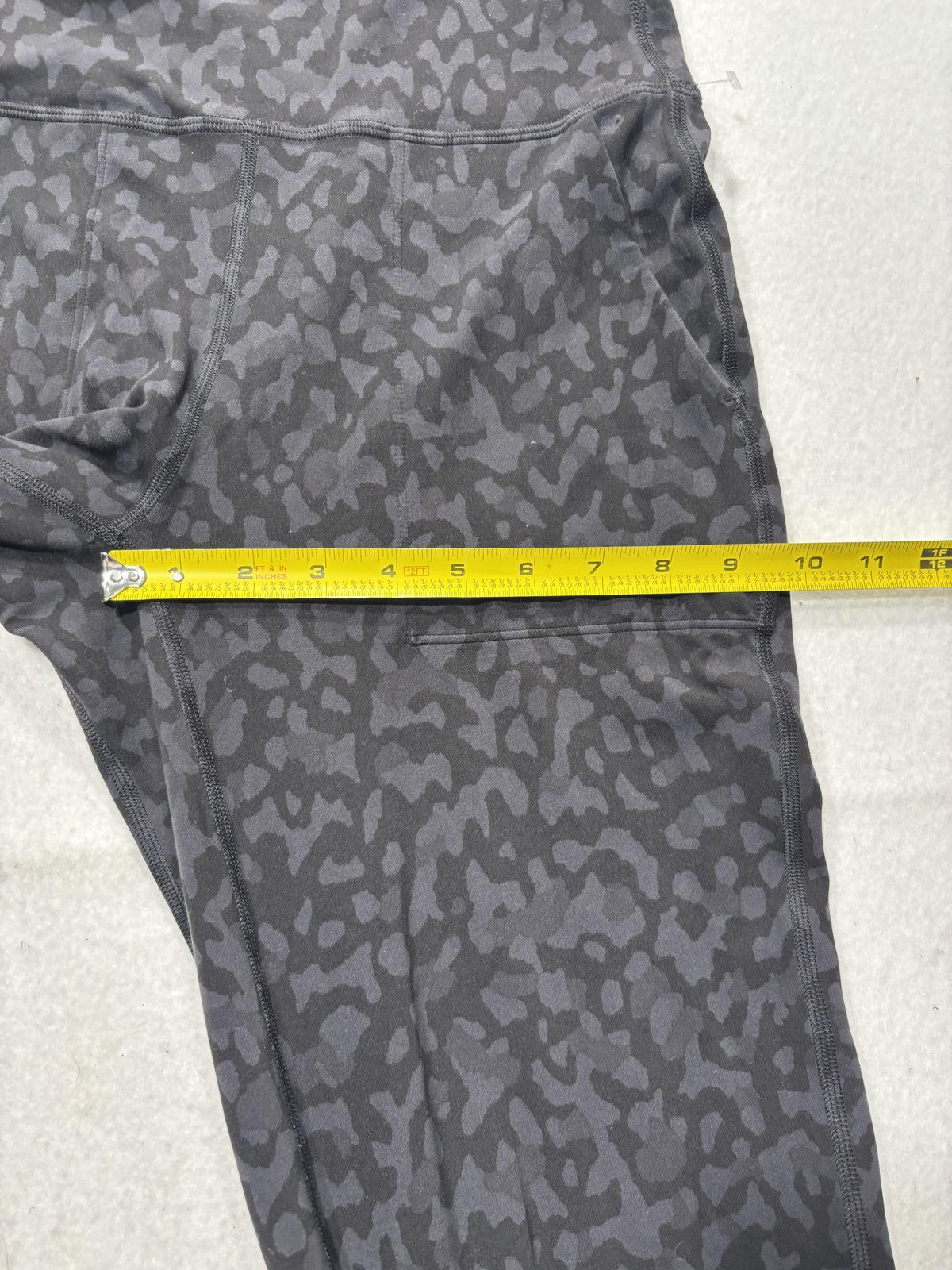 Lululemon Jogger Pants Womens 6 Gray Camo High Rise 27.5" Inseam Ankle Pockets