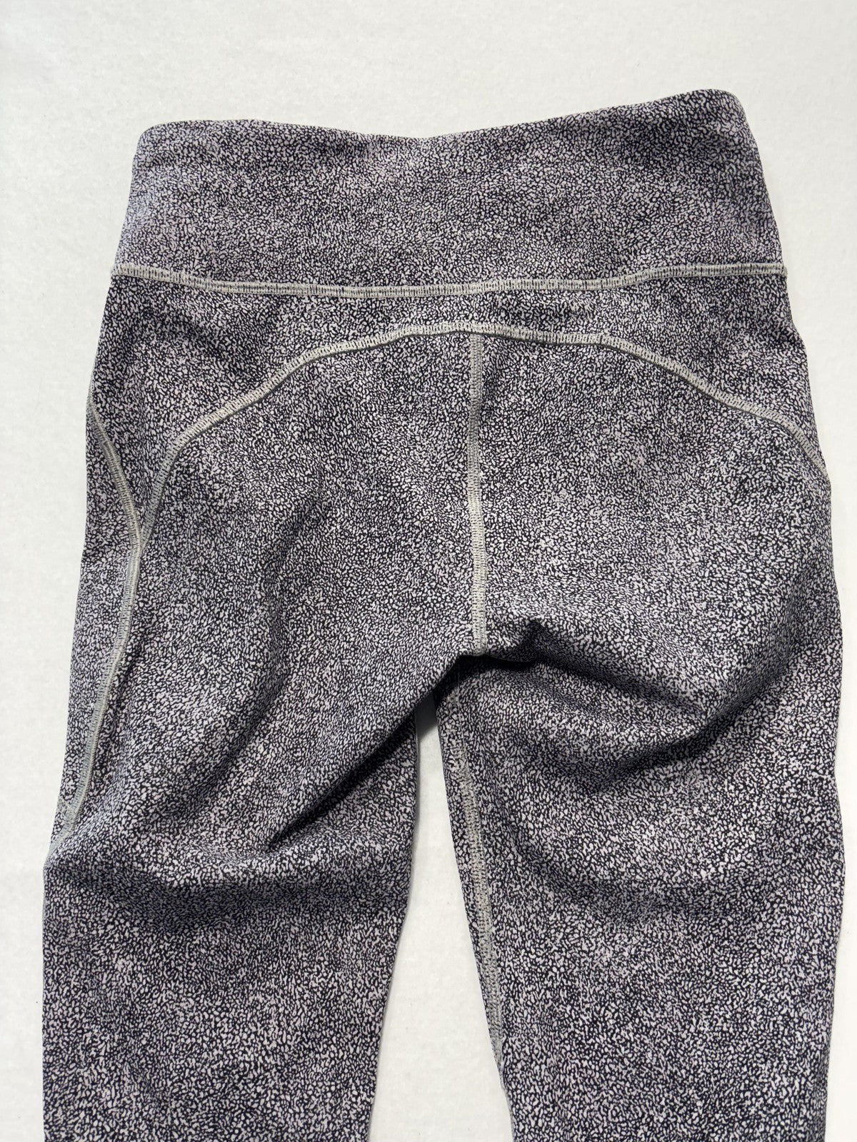 Lululemon Leggings Womens 6 Gray High Rise Cropped 22" Inseam Pocket Running