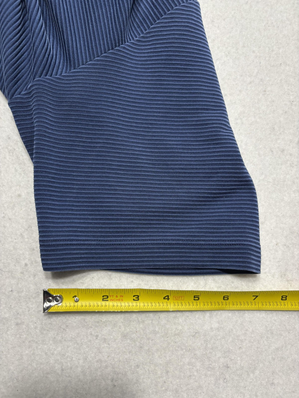 Tommy Bahama Polo Shirt Mens Medium Blue Striped Knit Short Sleeve Golf Casual