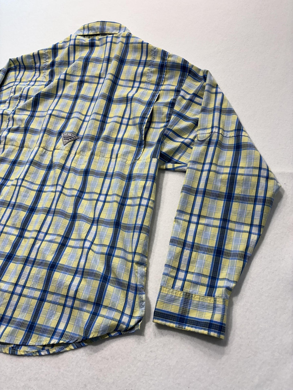 Columbia PFG Shirt Mens Medium Yellow Blue Plaid Long Sleeve Fishing Button Up