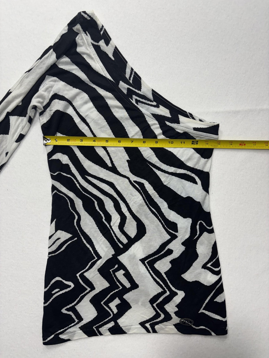 Armani Exchange Shirt Womens XS Black One Shoulder Long Sleeve Zebra Print Top