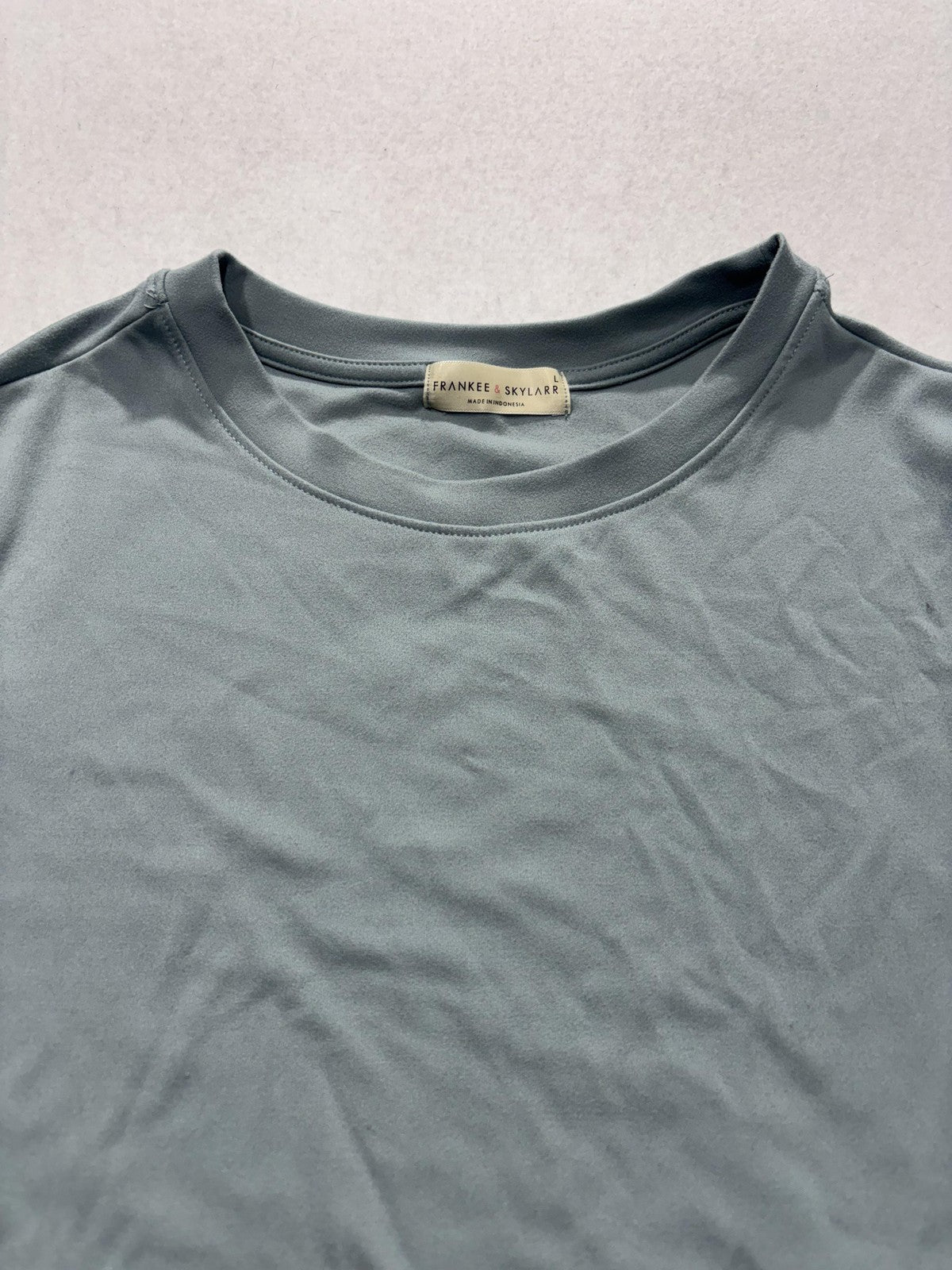 FRANKEE & SKYLARR Shirt Womens Large Green Crew Neck Short Sleeve Tee Stretch