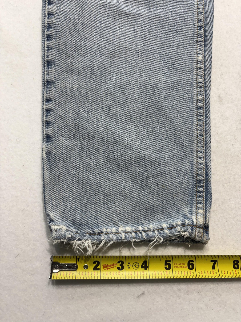 Levi's 560 Loose Fit Jeans Mens 32x32 Blue Light Wash Straight Distressed USA