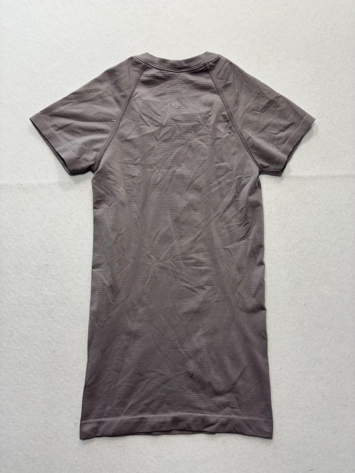 Lululemon Shirt Womens 4 Gray Breathe Repeat Short Sleeve Running Athletic