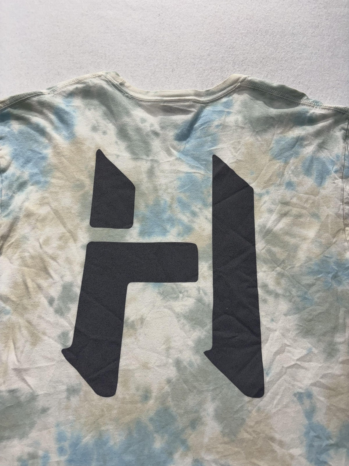 HUF Shirt Mens Large Multicolor Tie Dye Logo Graphic Tee Streetwear Short Sleeve