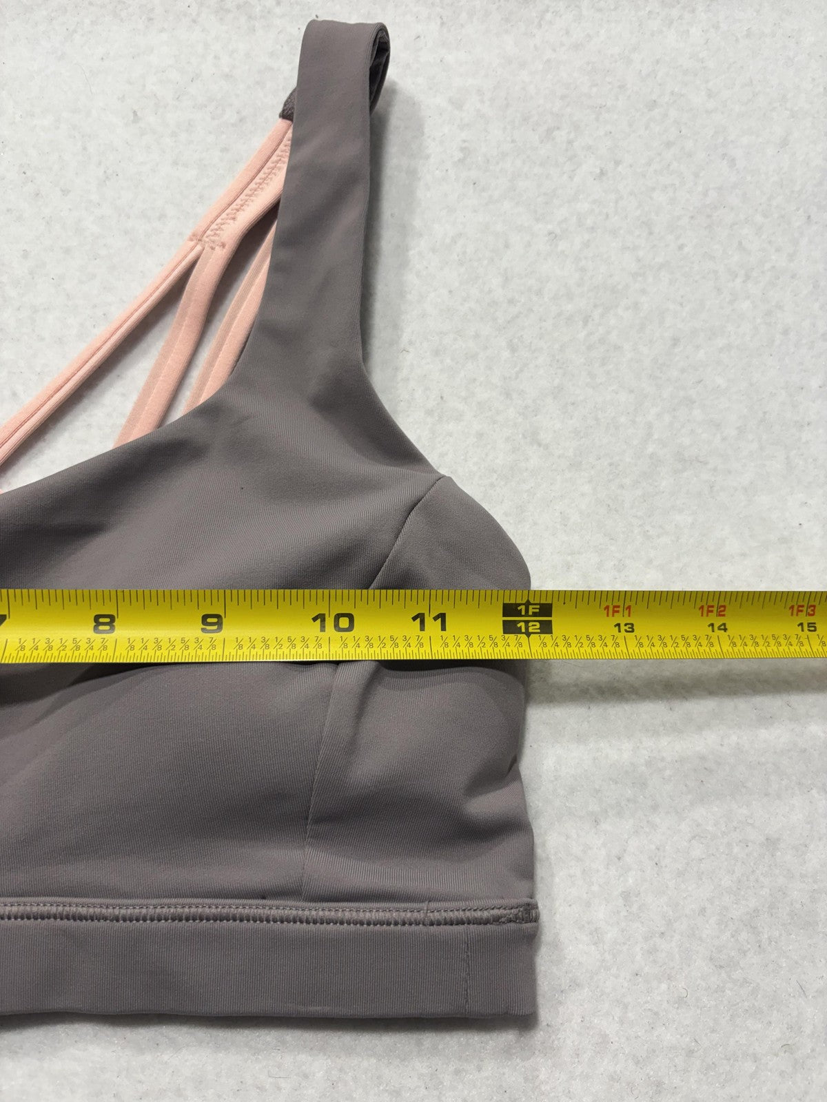Lululemon Sports Bra Womens 4 Gray Pink Strappy Crossback Medium Support Yoga