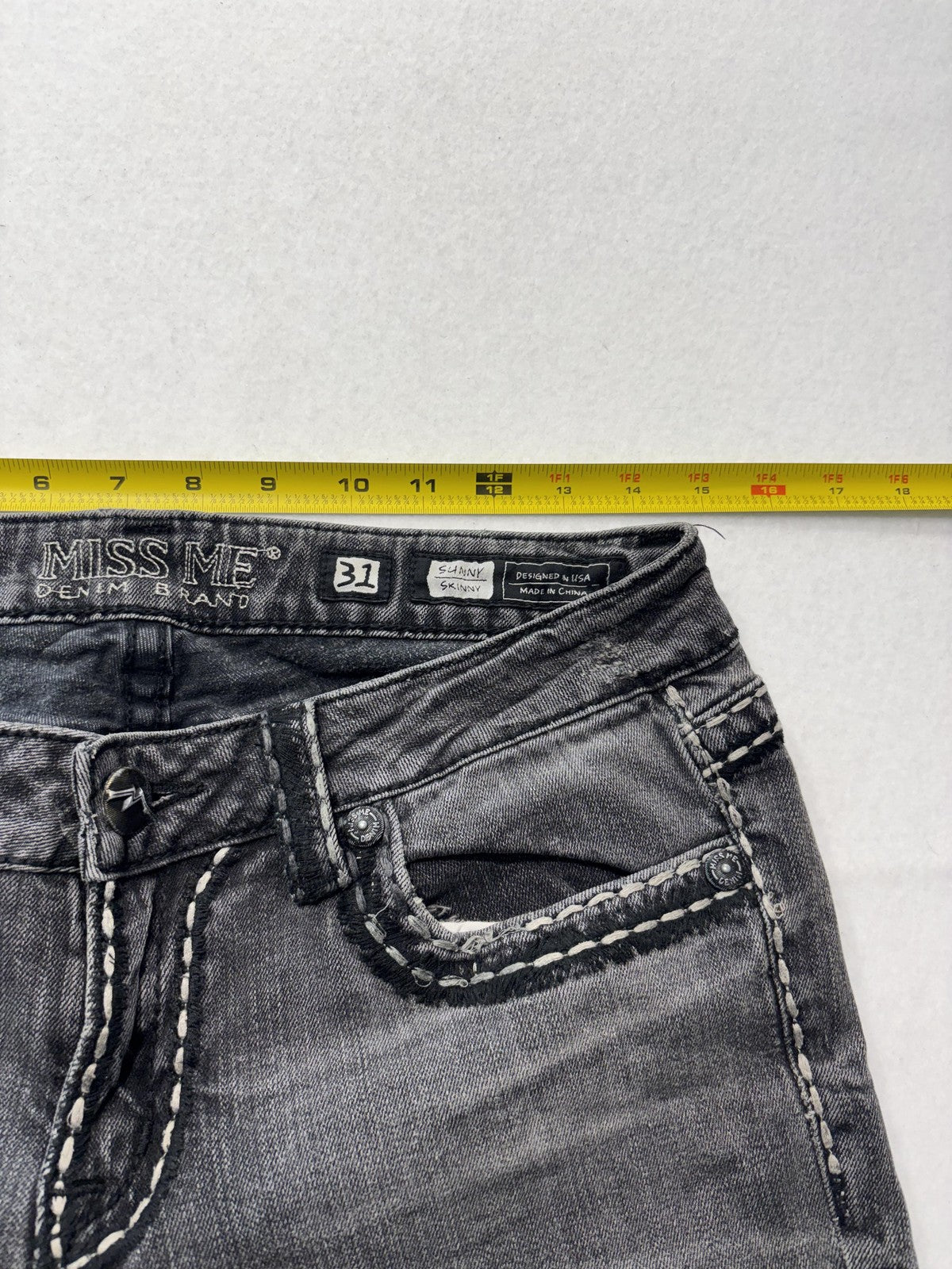 Miss Me Sunny Skinny Jeans Womens 31 Charcoal Wash Mid Rise Embroidered 31x30.5