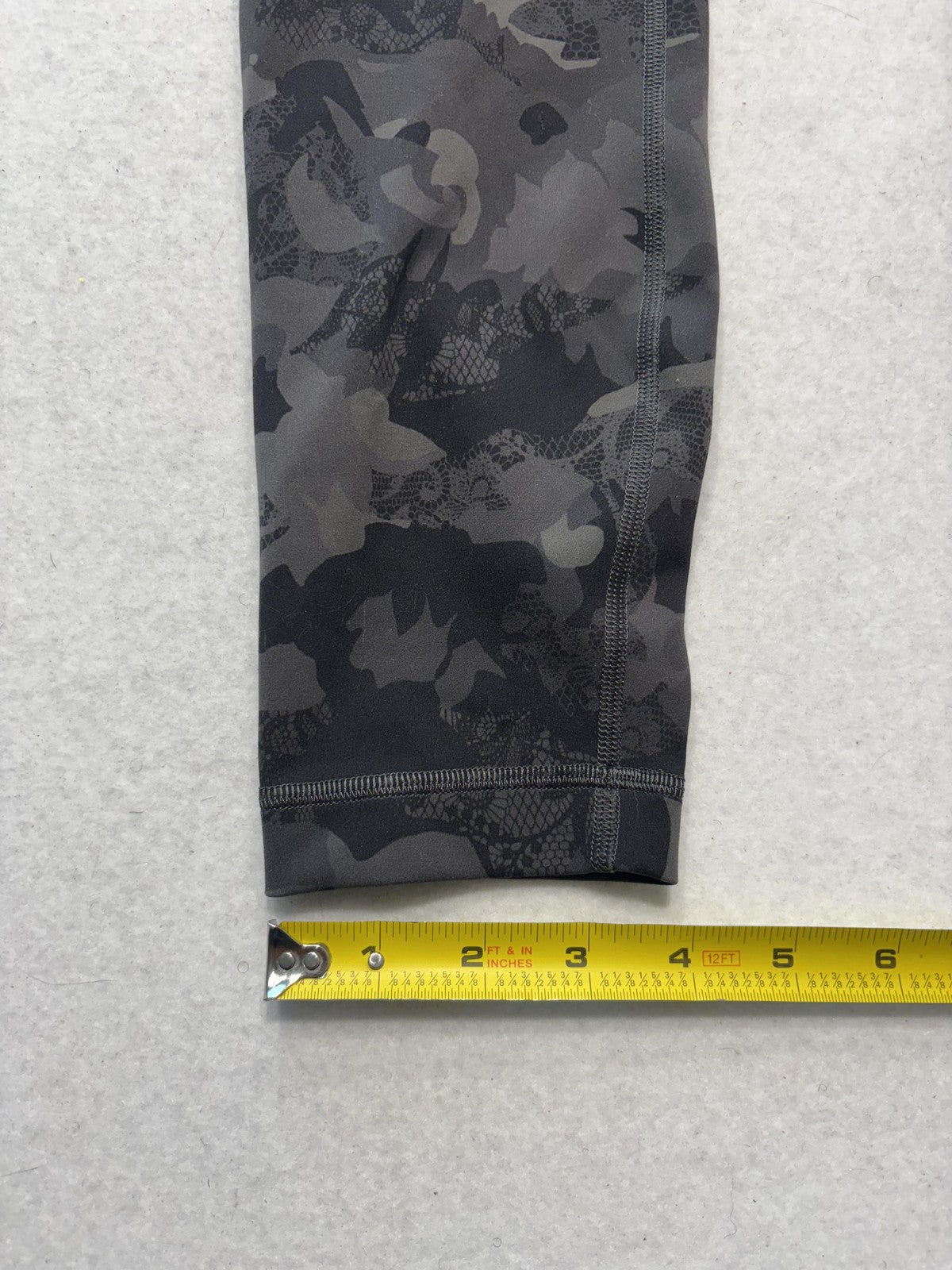 Lululemon Leggings Womens 6 Gray Camo High Rise 25" Inseam Ankle Yoga Stretch
