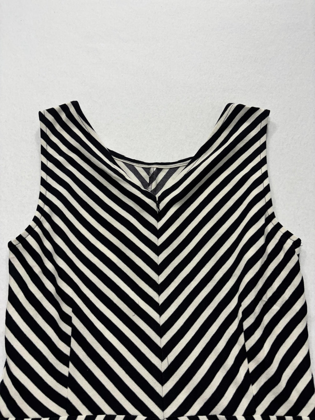 Banana Republic Tank Top Womens 4 Black White Stripe Peplum Stretch Knit Work