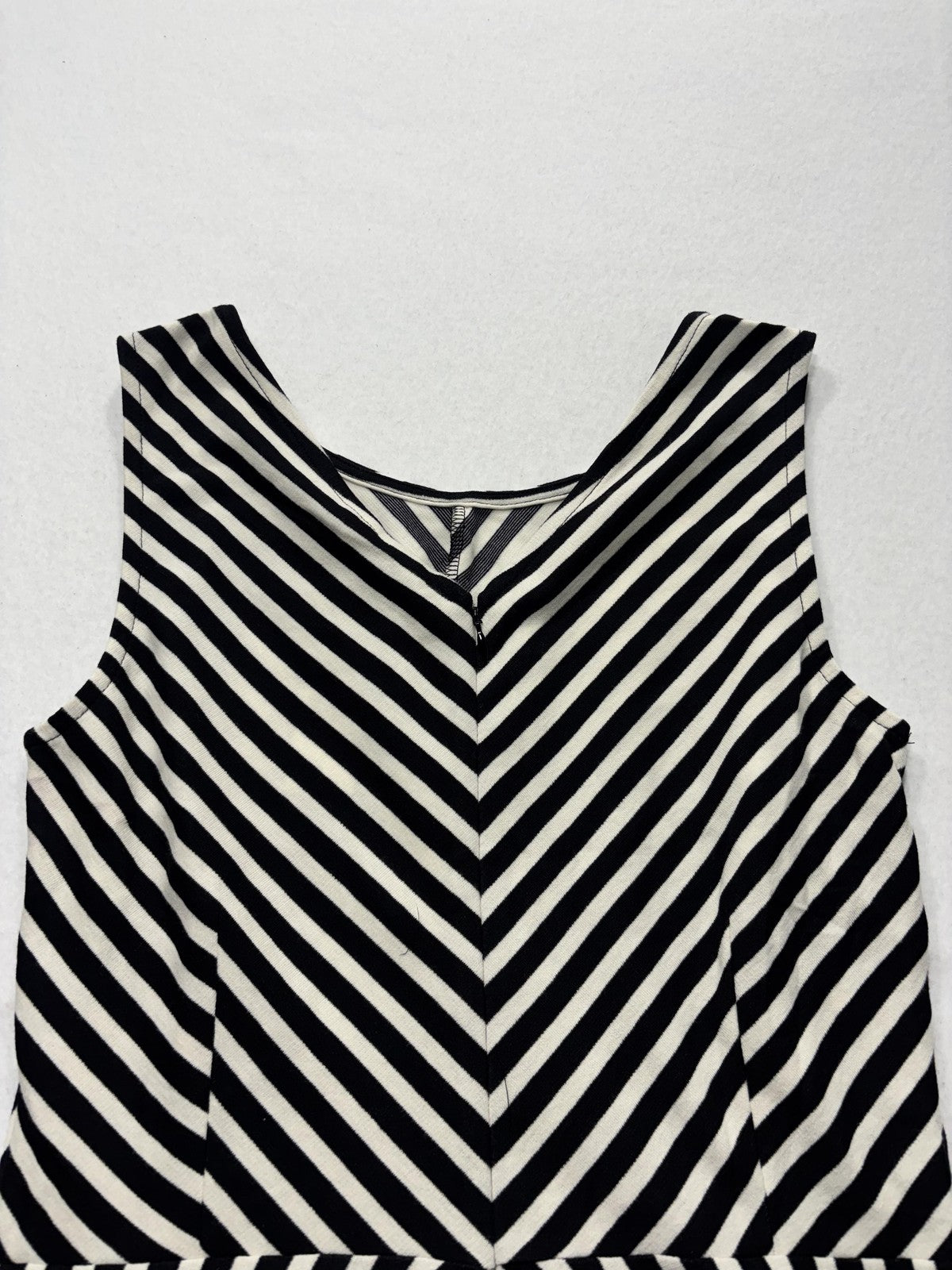 Banana Republic Tank Top Womens 4 Black White Stripe Peplum Stretch Knit Work