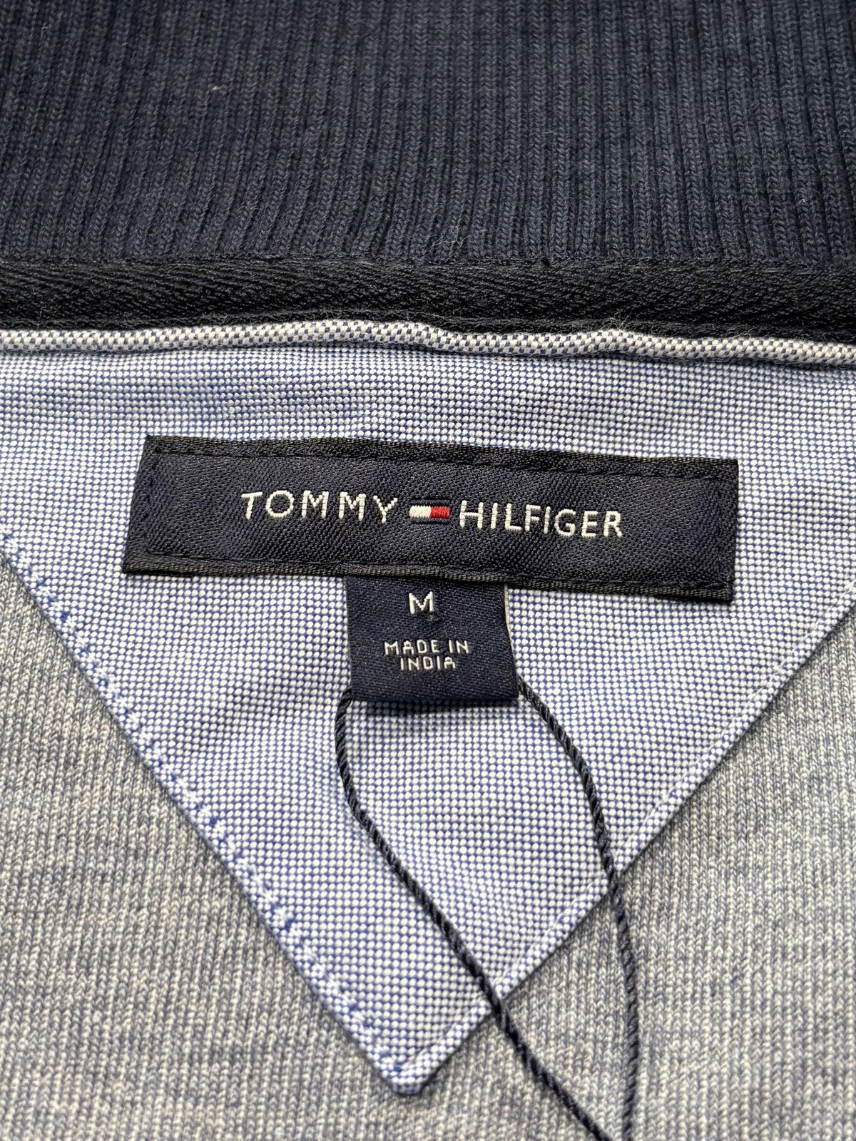 Tommy Hilfiger Sweatshirt Mens Medium Gray 1/4 Zip Mock Neck Pullover Logo