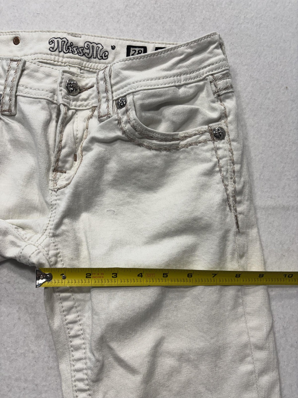 Miss Me Jeans Womens 28 White Mid Rise Signature Capri Embellished Stretch