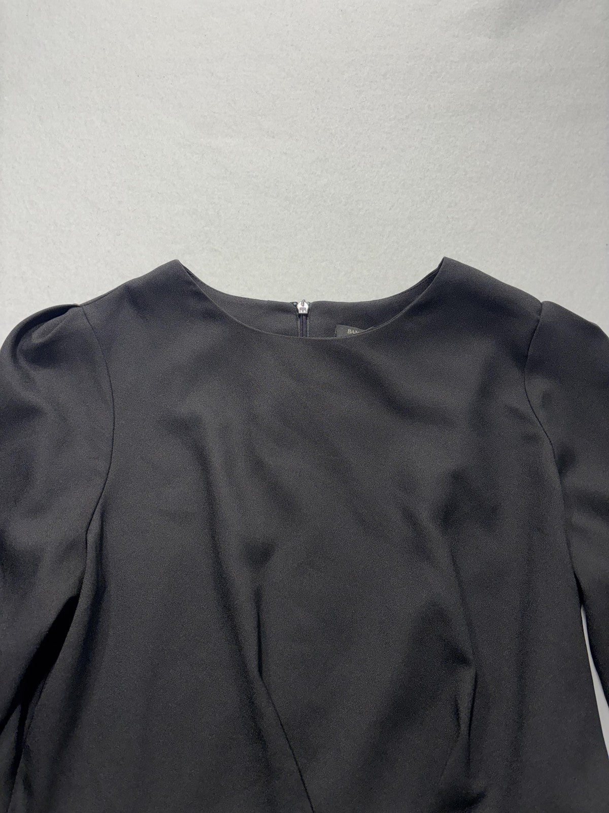Banana Republic Top Womens 6 Black Long Sleeve Crew Neck Blouse Office City