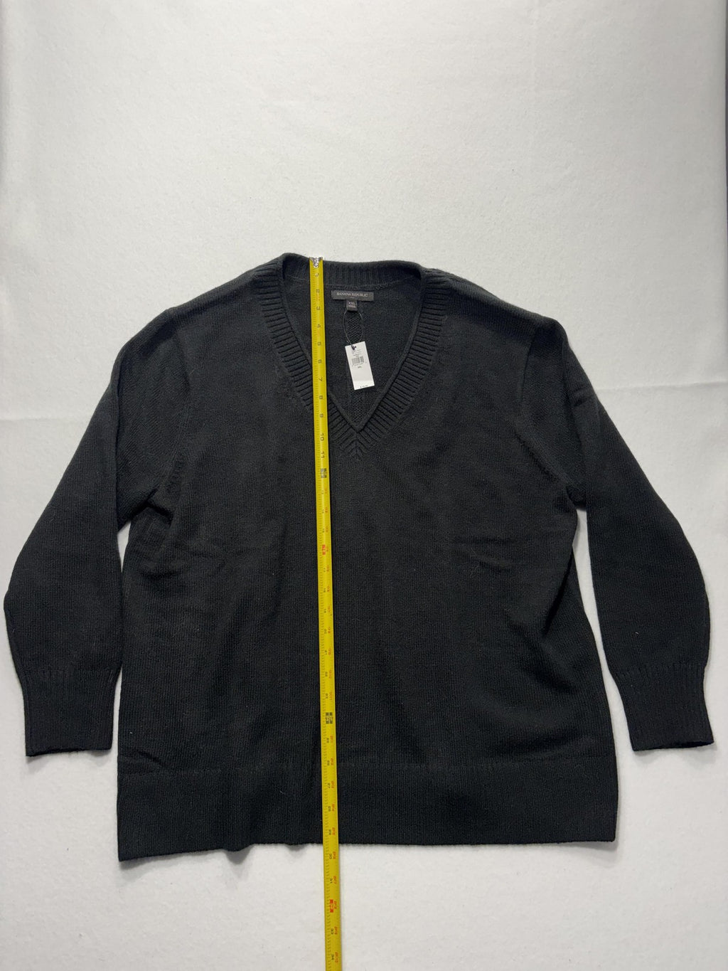 Banana Republic Sweater Mens 2XL Gray V Neck Lightweight Knit Pullover Casual