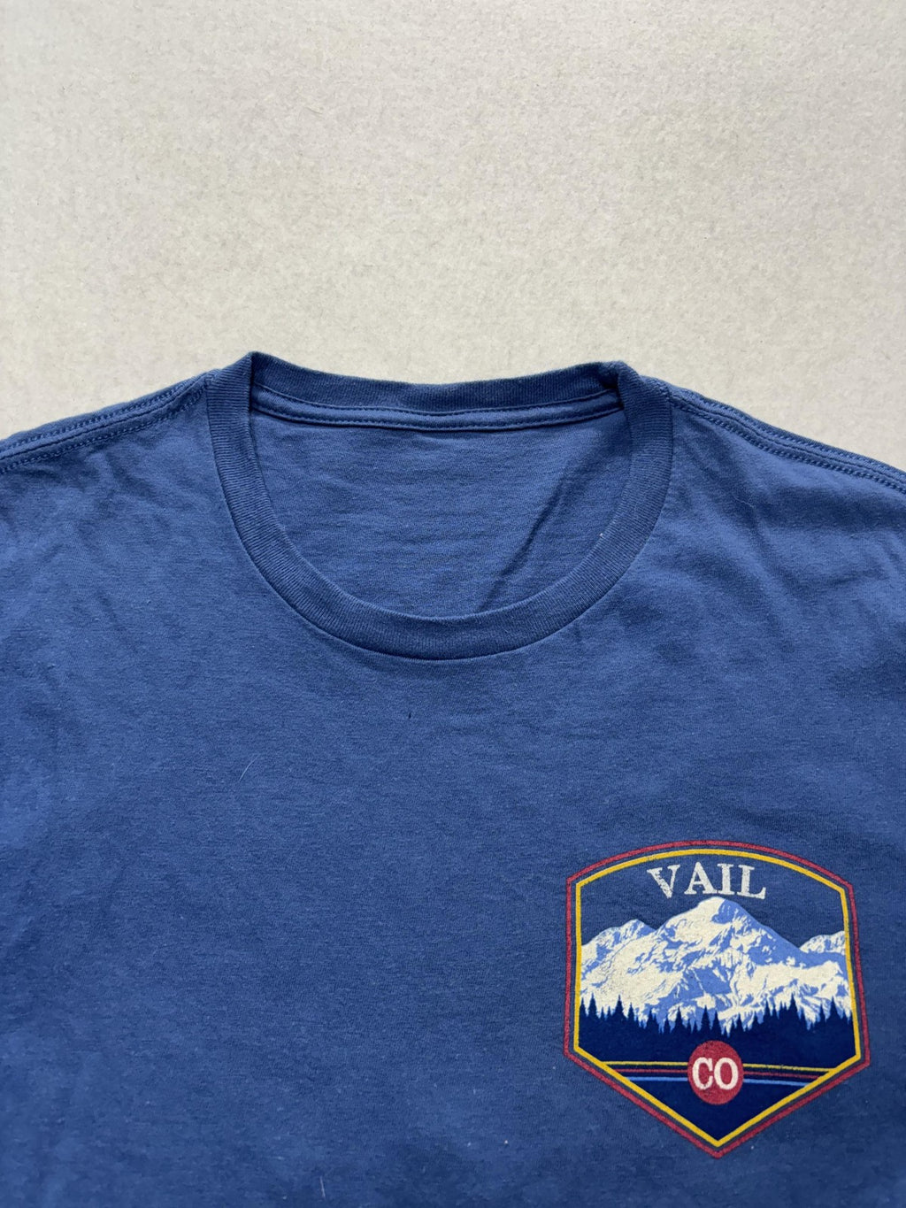 Vail Colorado Shirt Mens Small Blue Mountain Ski Graphic Double Sided Tee