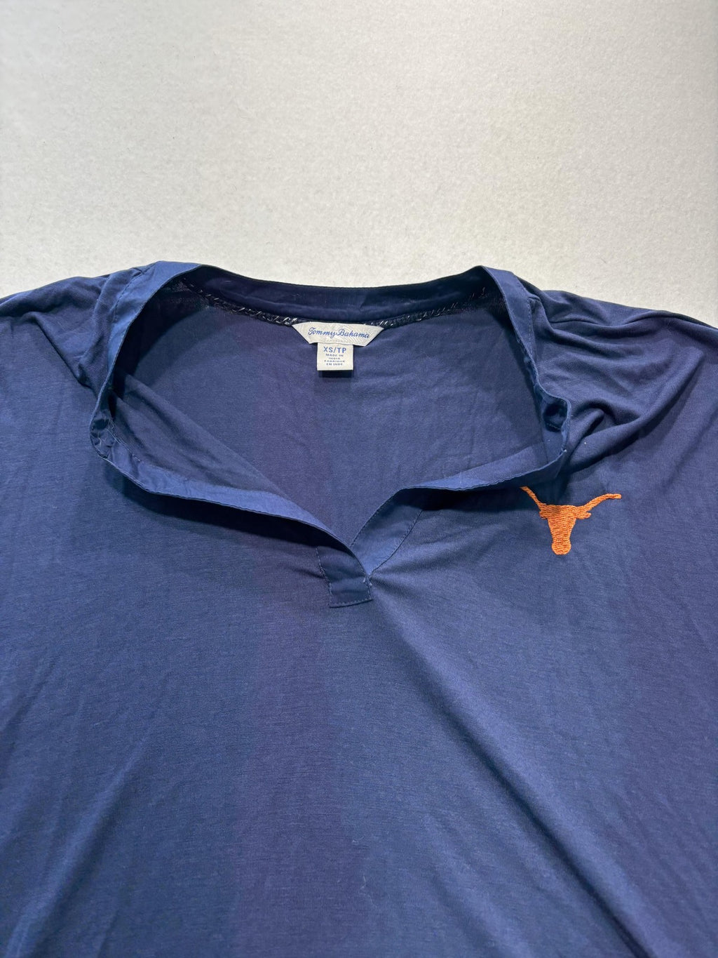 Texas Longhorns Shirt Womens XS Blue NCAA Football Tommy Bahama V Neck Top